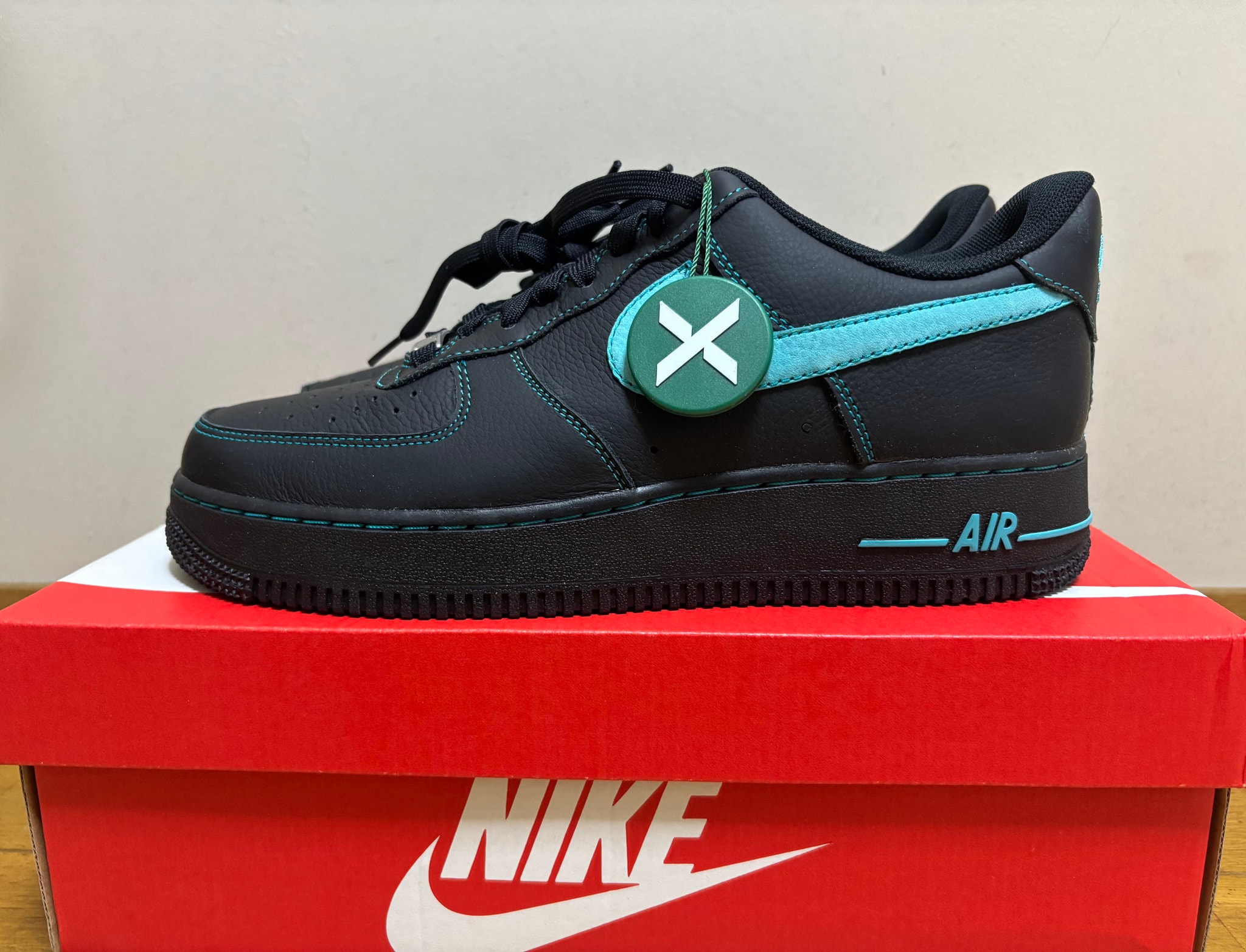 Nike Air Force 1 Low "Black Tiffany"