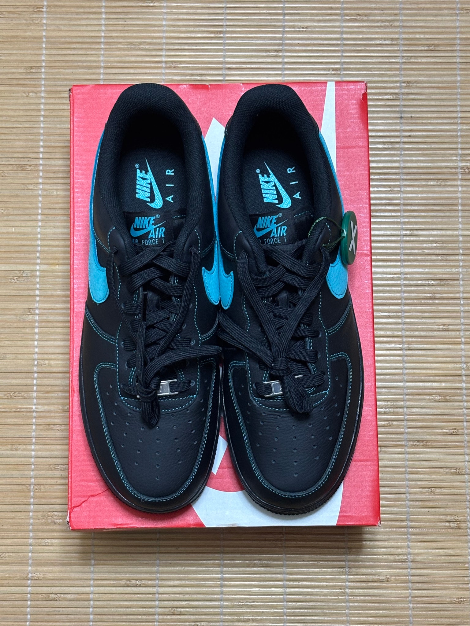 Nike Air Force 1 Low "Black Tiffany"