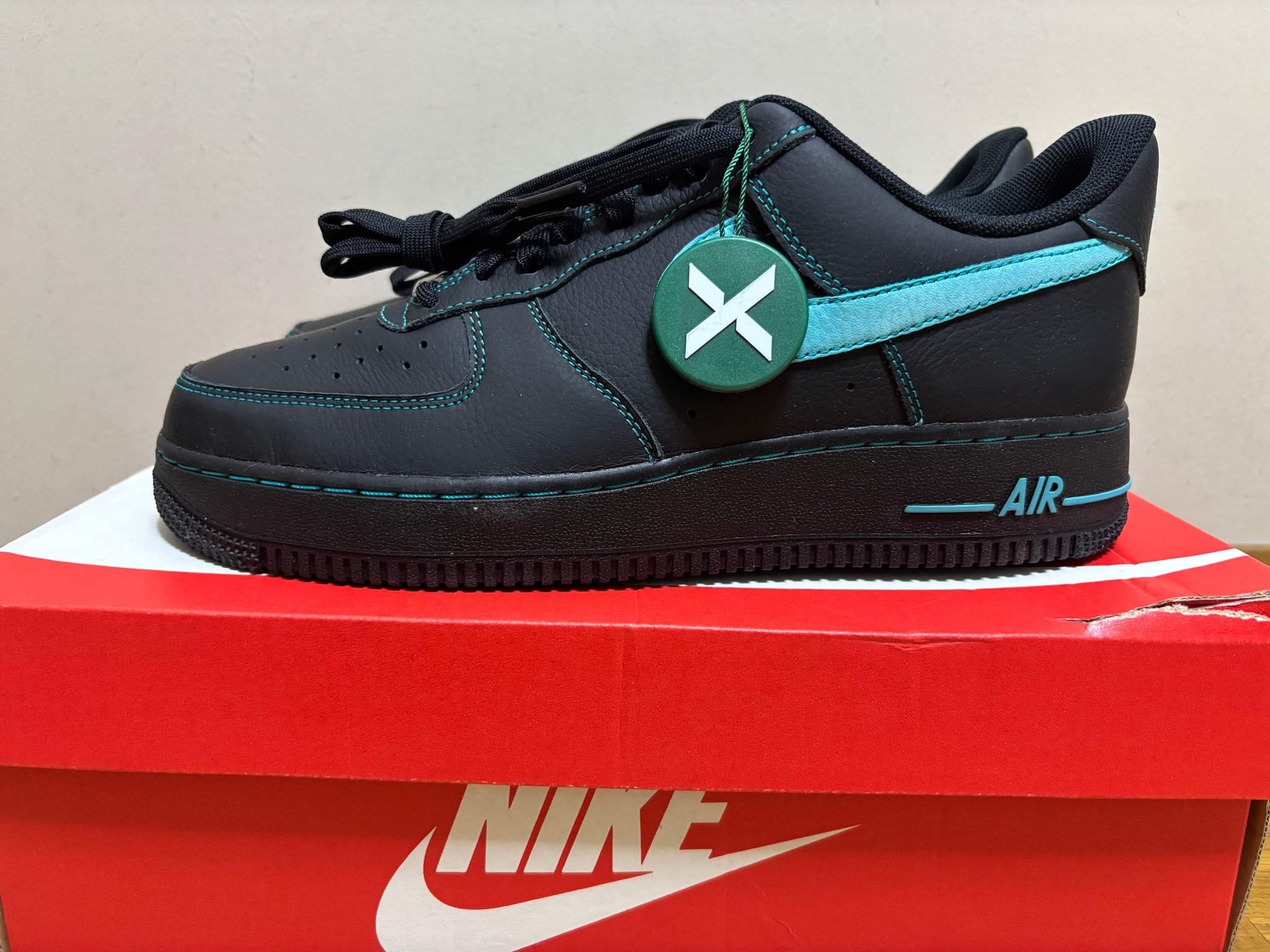 Nike Air Force 1 Low "Black Tiffany"