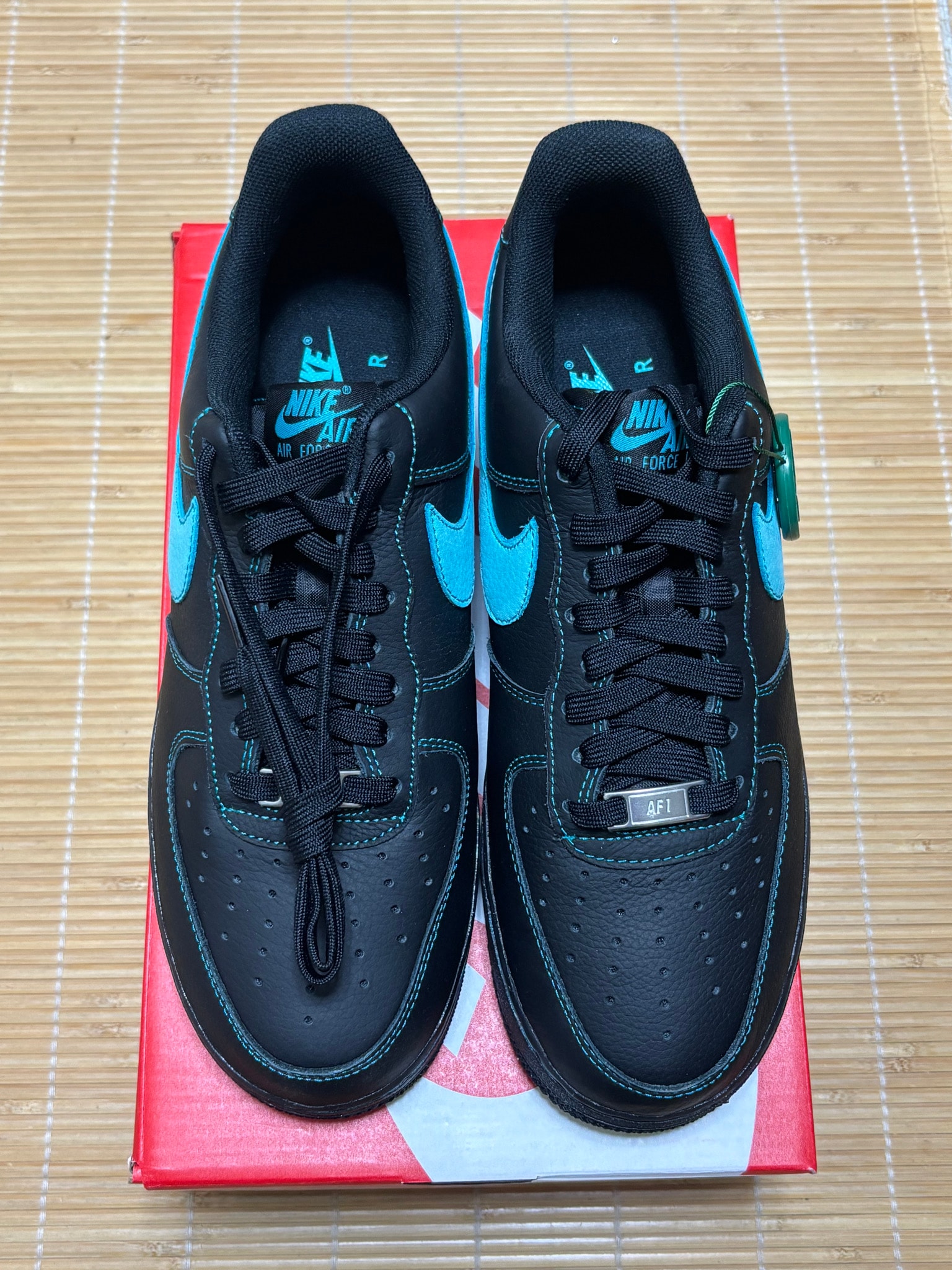 Nike Air Force 1 Low "Black Tiffany"