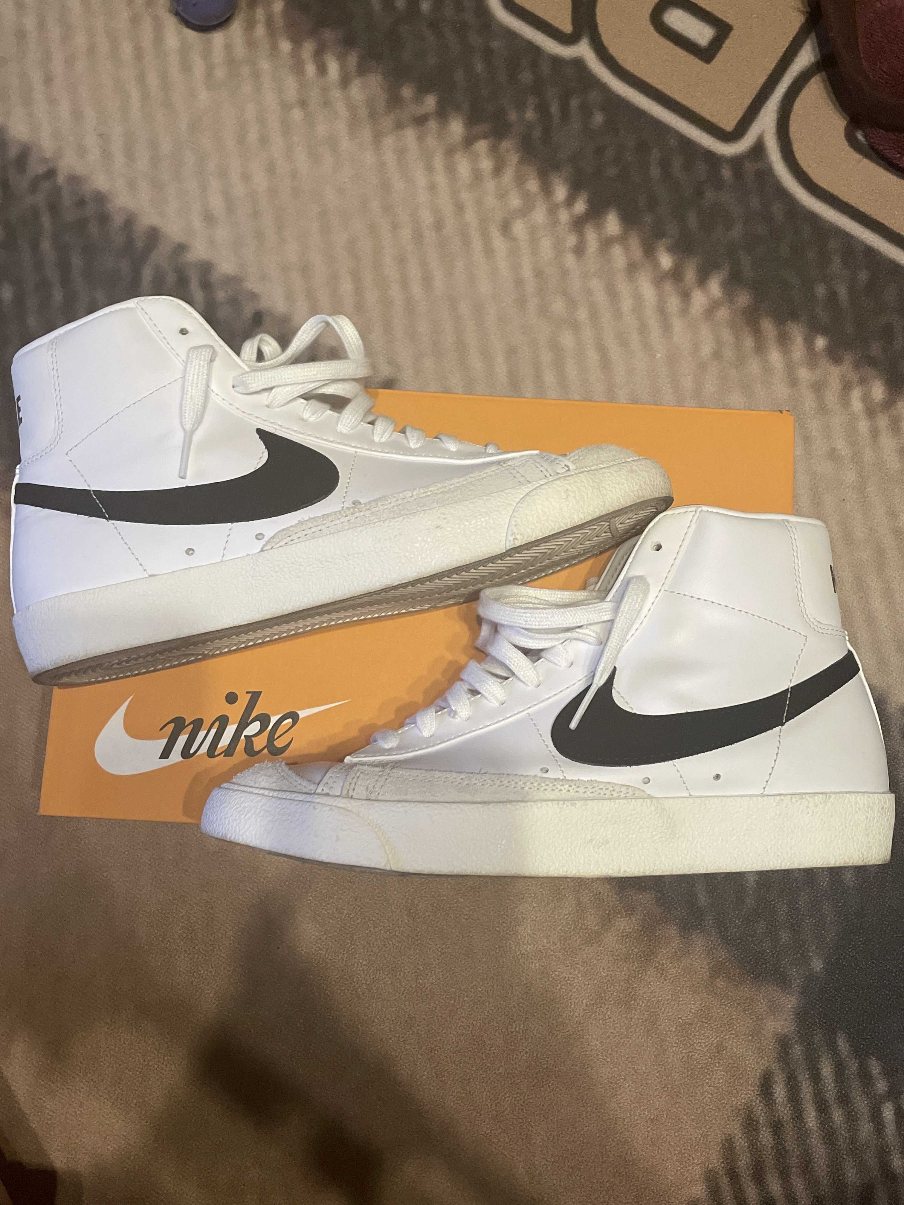 Nike Blazer Mid '77 Vintage "White/Black"