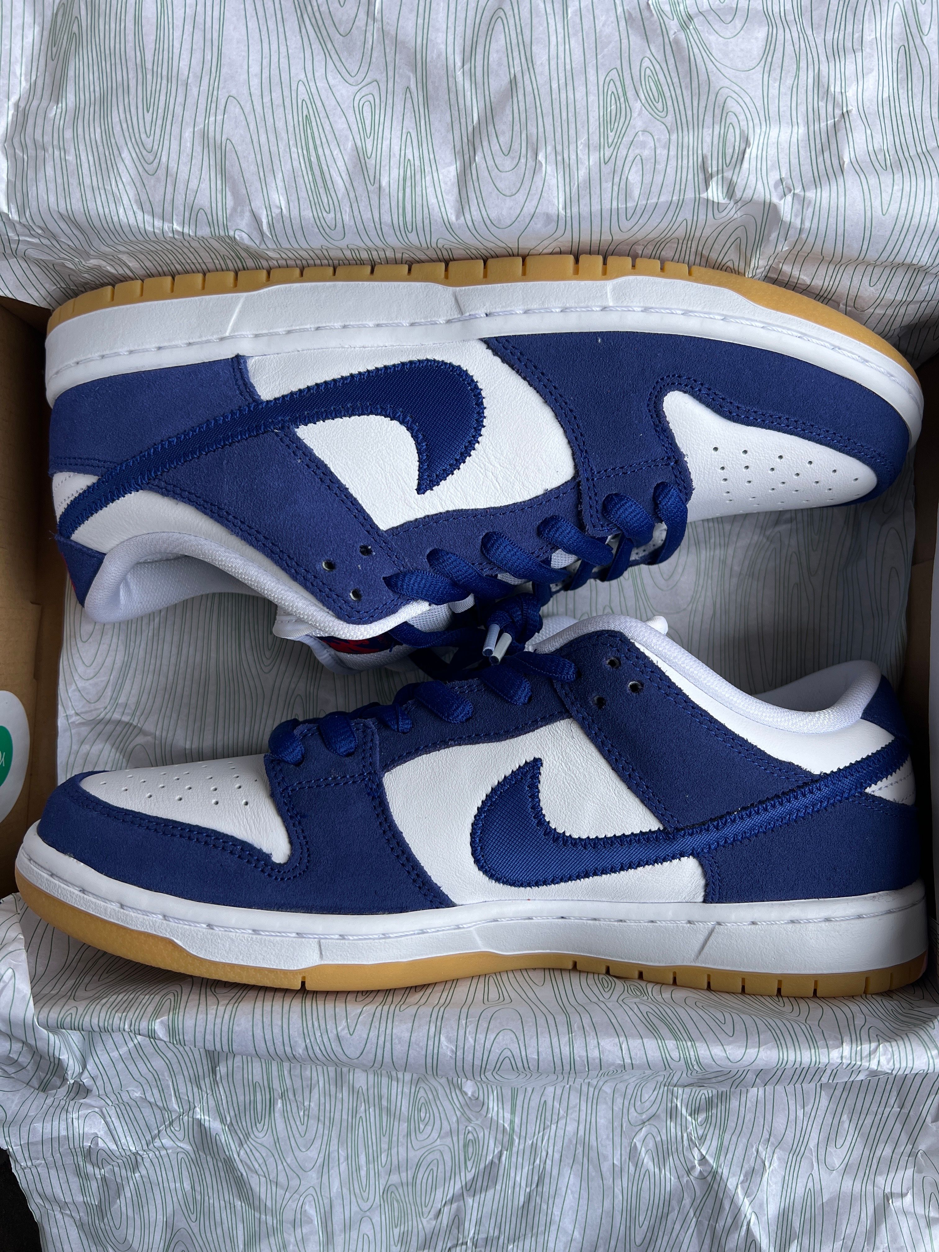 Nike SB Dunk Low "Los Angeles Dodgers/Deep Royal Blue"