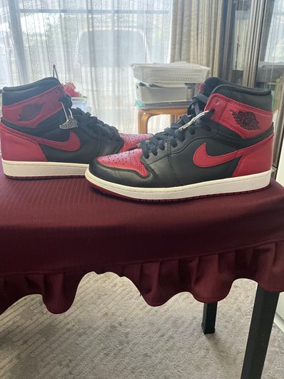 Nike Air Jordan 1 Retro High OG "Bred/Banned" (2016)