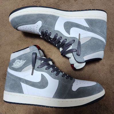 Nike Air Jordan 1 Retro High OG "Black and Smoke Grey"