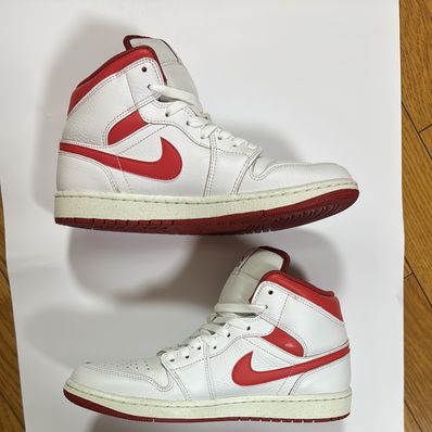 Nike Air Jordan 1 Mid SE "Dune Red"