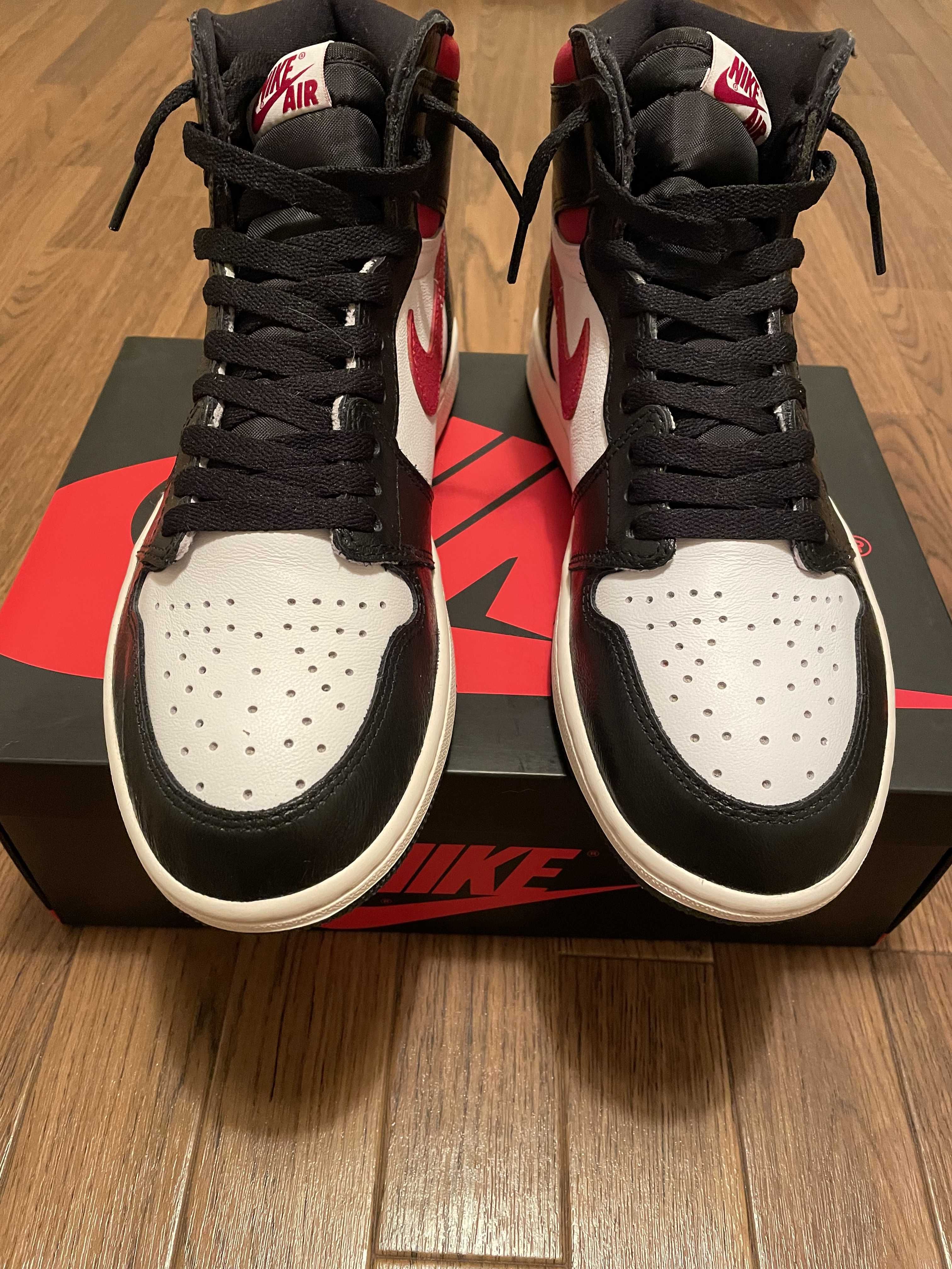 Nike Air Jordan 1 Retro High "Black/White/Sail/Gym Red"