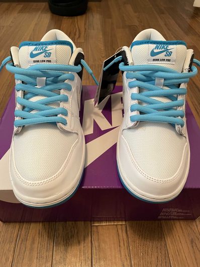 Nike SB Dunk Low "Laser Blue"