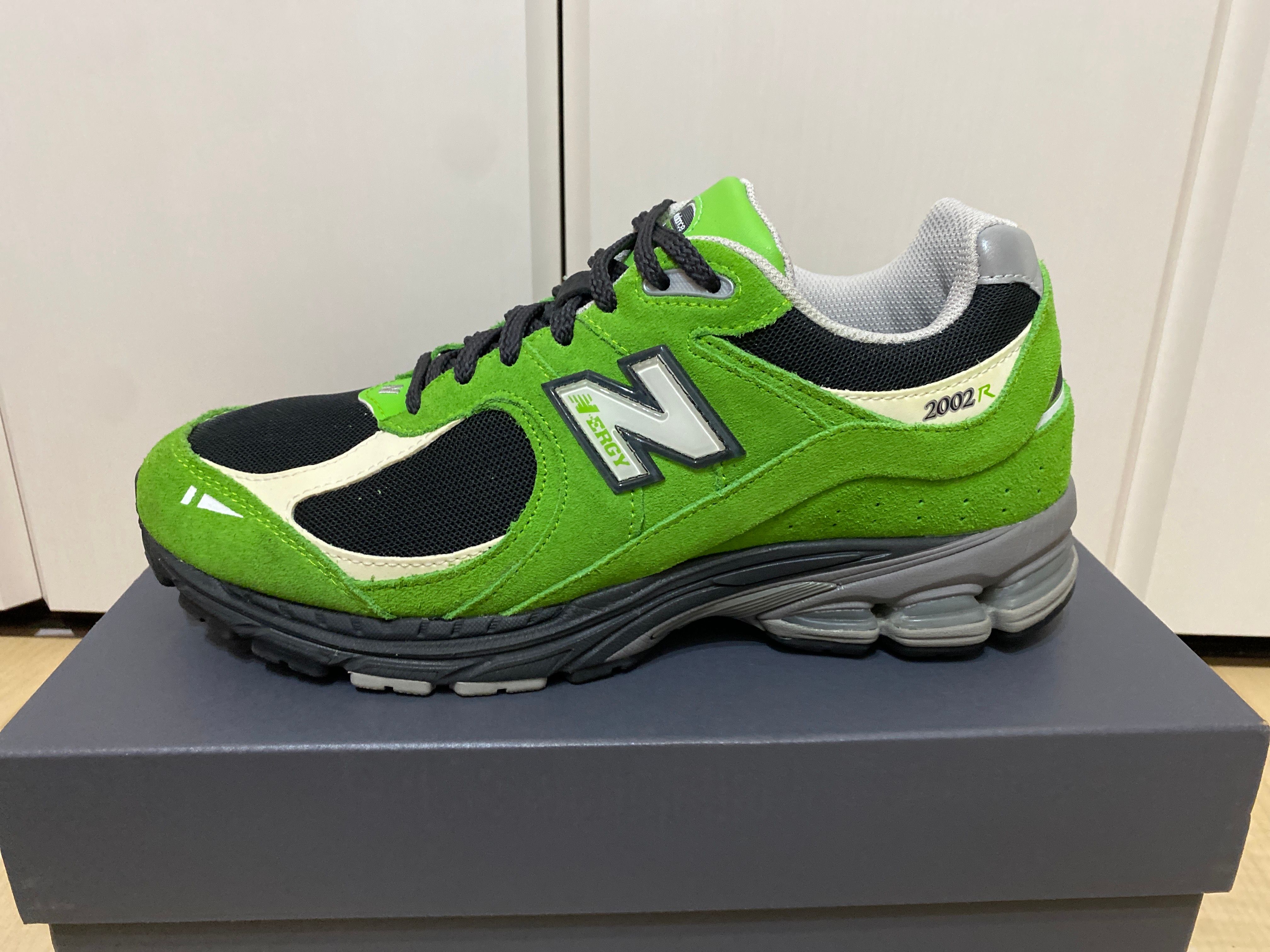 New Balance 2002R "Green"