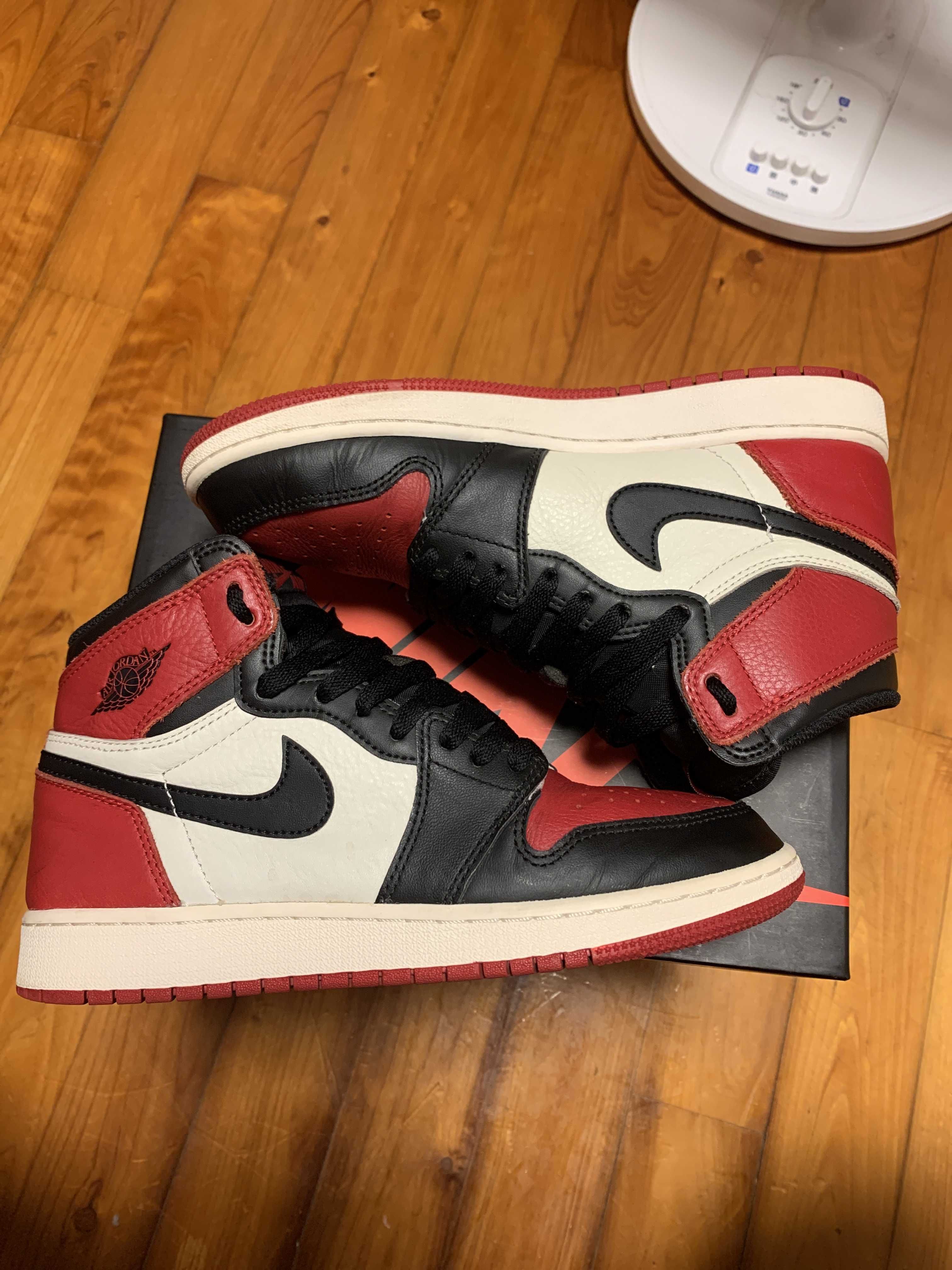 Nike GS Air Jordan 1 Retro High "Bred Toe"