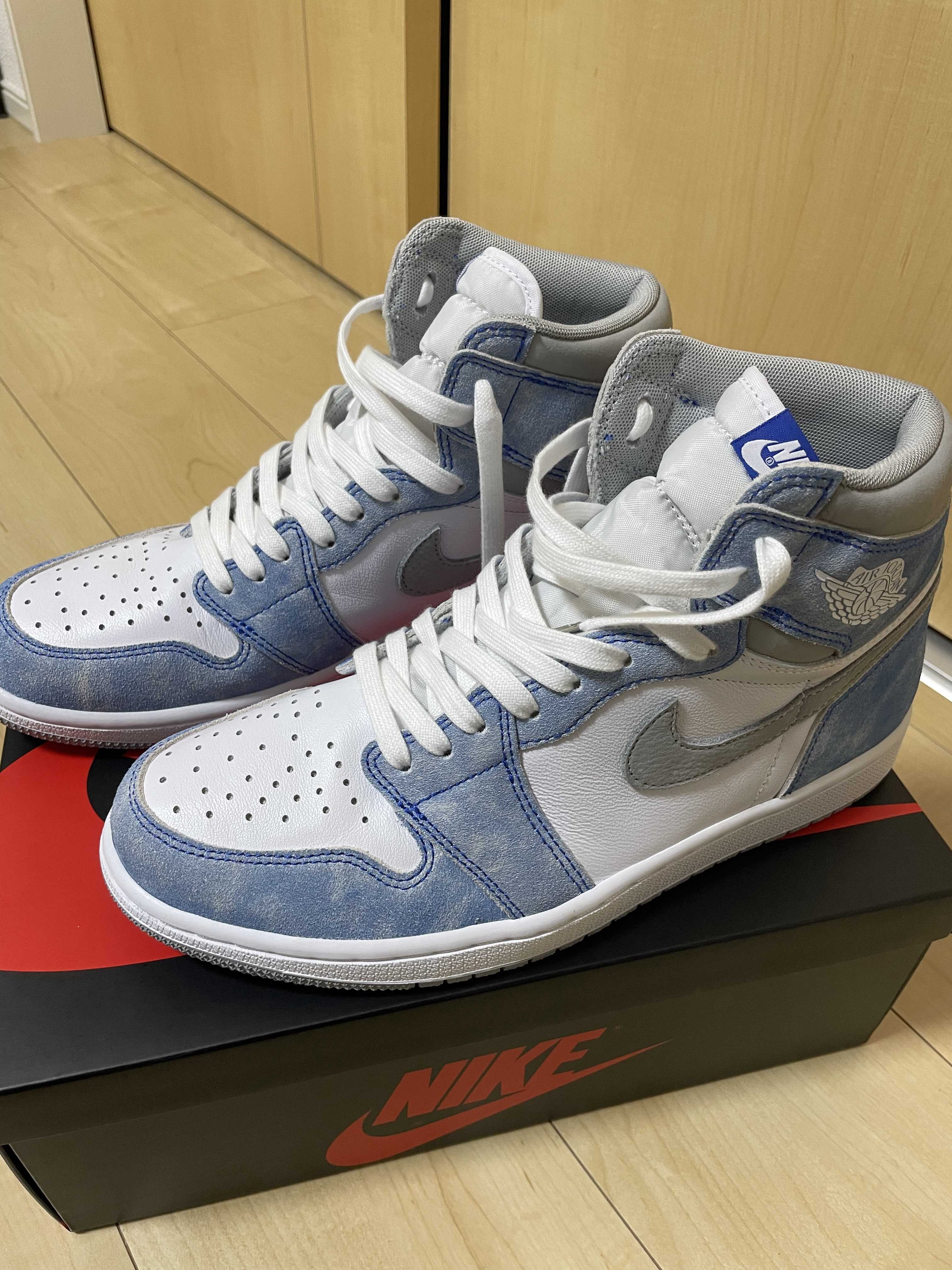 Nike Air Jordan 1 High OG "Hyper Royal"