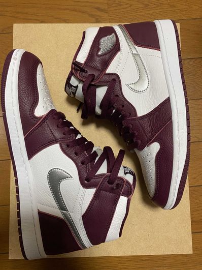Nike Air Jordan 1 High OG "Bordeaux"