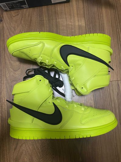 AMBUSH × NIKE DUNK HIGH "FLASH LIME"