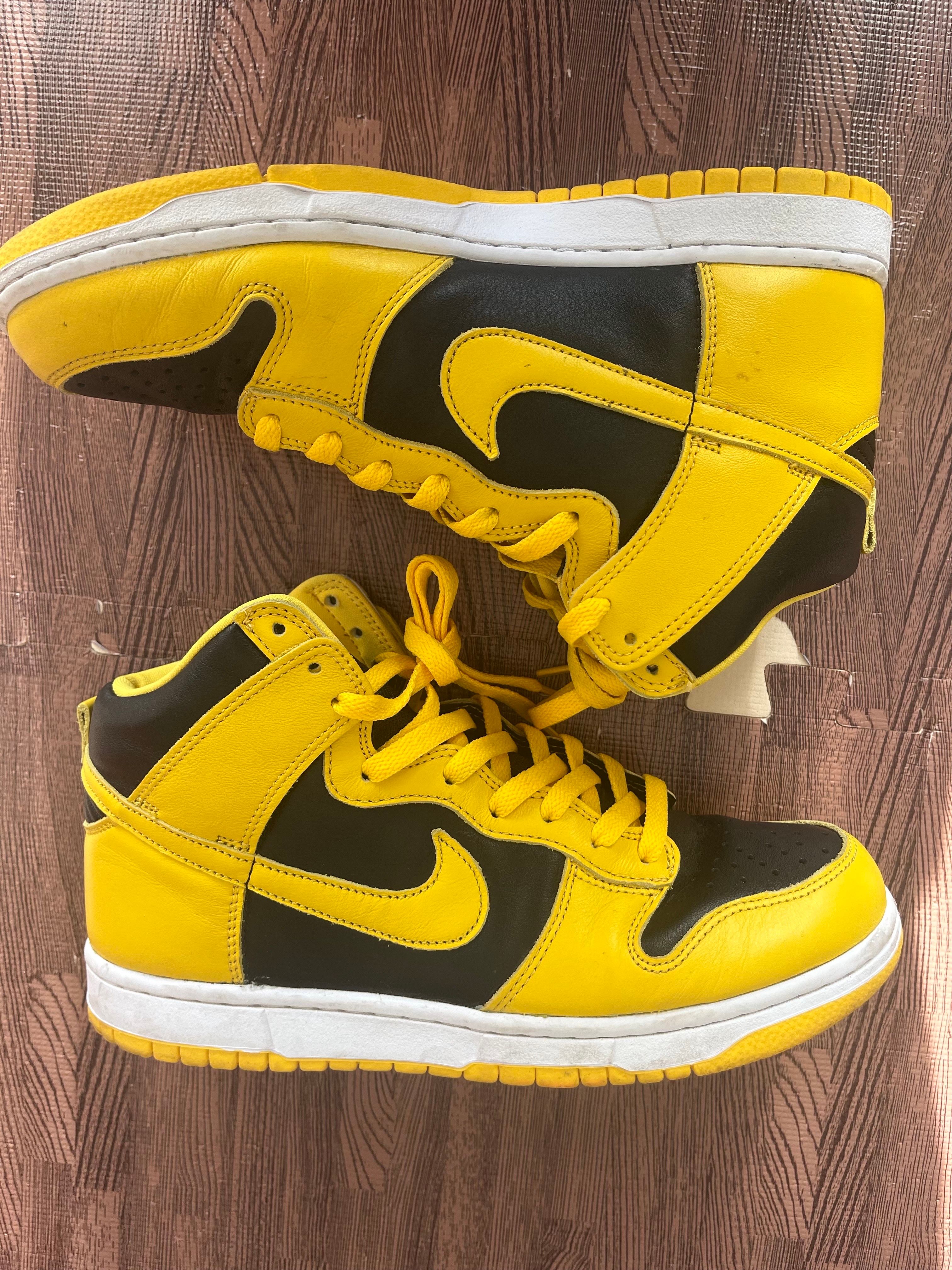 Nike Dunk High "Black/Varsity Maize"