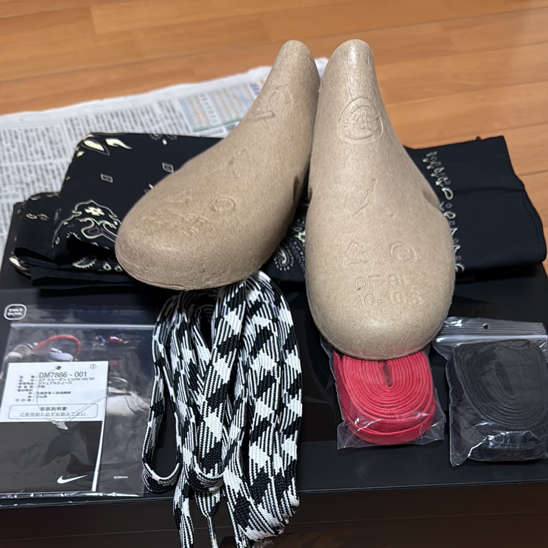 トラヴィススコット × ナイキ エアジョーダン1 ロー OG SP "ブラック ファントム"