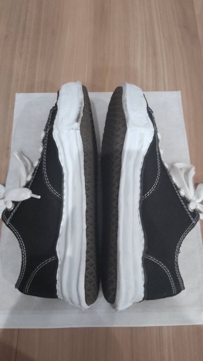 Maison MIHARA YASUHIRO PETERSON OG Sole Canvas Low-top Sneaker "Black" (A01FW702)