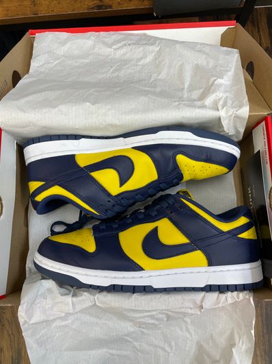 Nike Dunk Low "Michigan"