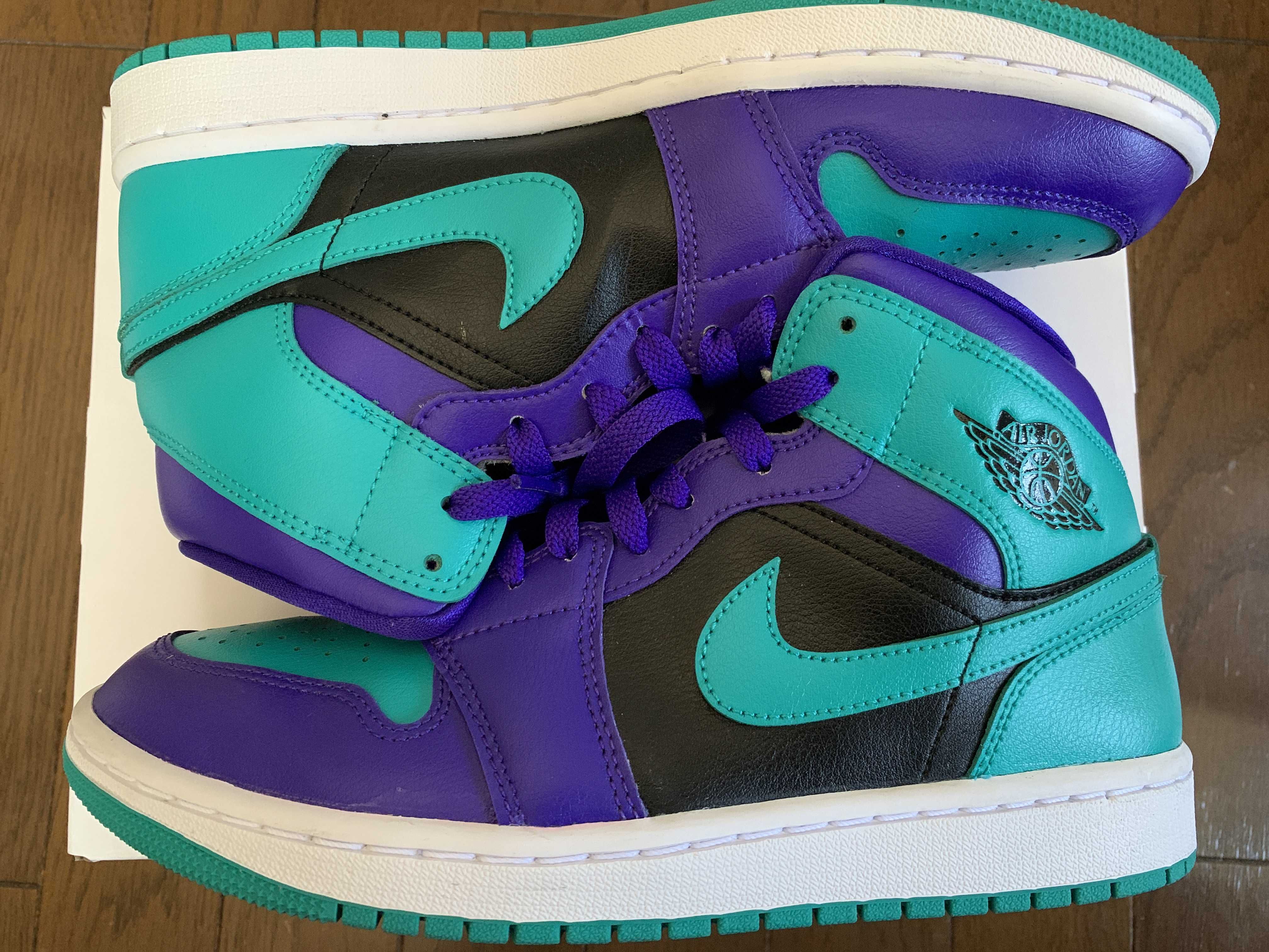 Nike Women's Air Jordan 1 Mid "Black Grape"