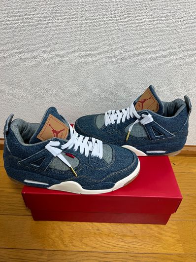 NIKE × LEVI'S AIR JORDAN 4
