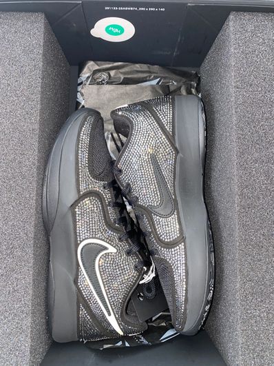 Swarovski × Nike Ja 2 "Black Label" (HV9998-001/HV9999-001)