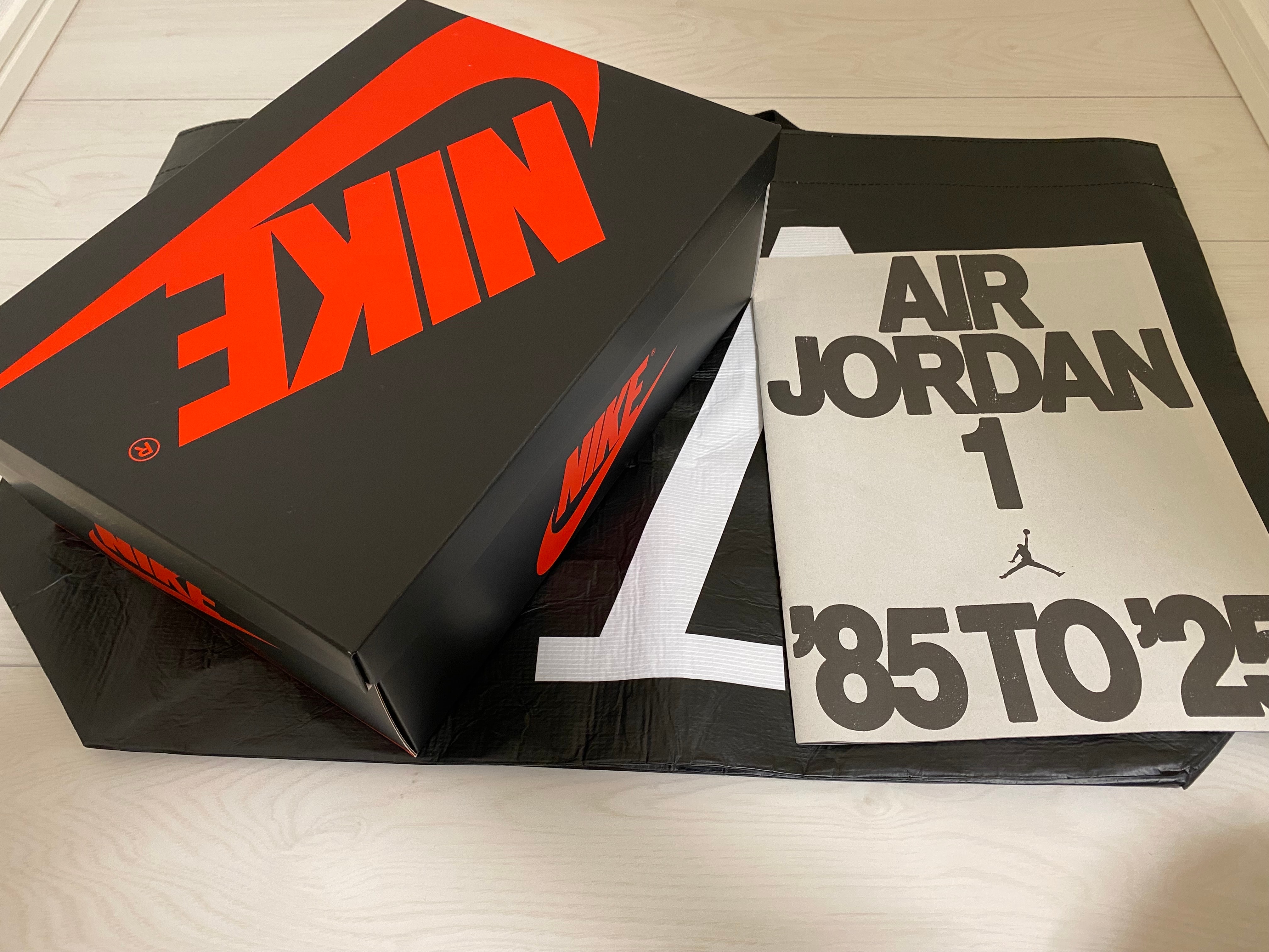 Nike Air Jordan 1 High '85 "Reverse Shadow"