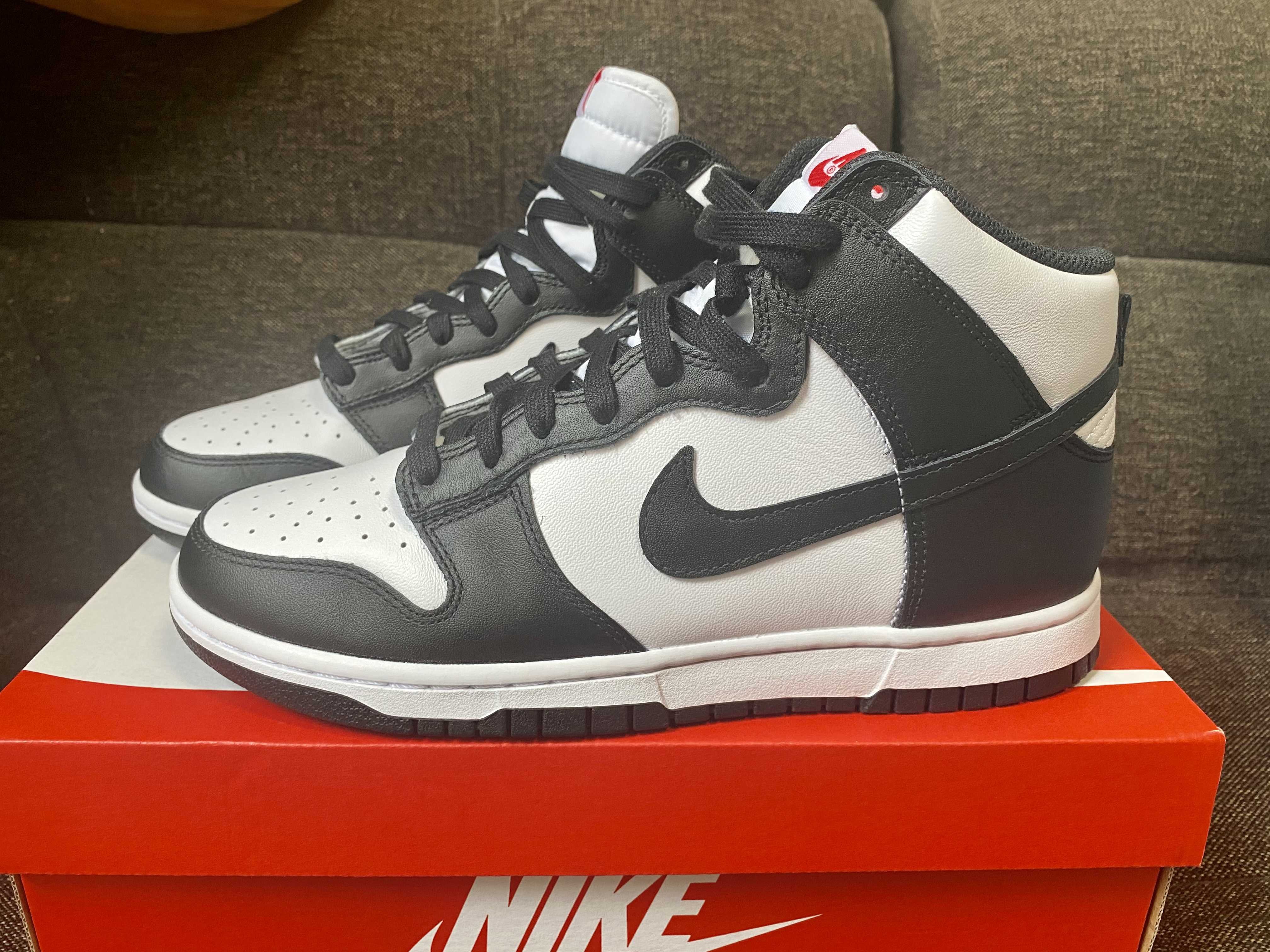 Nike Dunk High "Black and White"