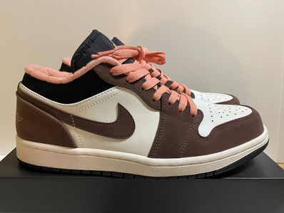 Nike Air Jordan 1 Low SE "Light Chocolate" / "Mocha Brown"