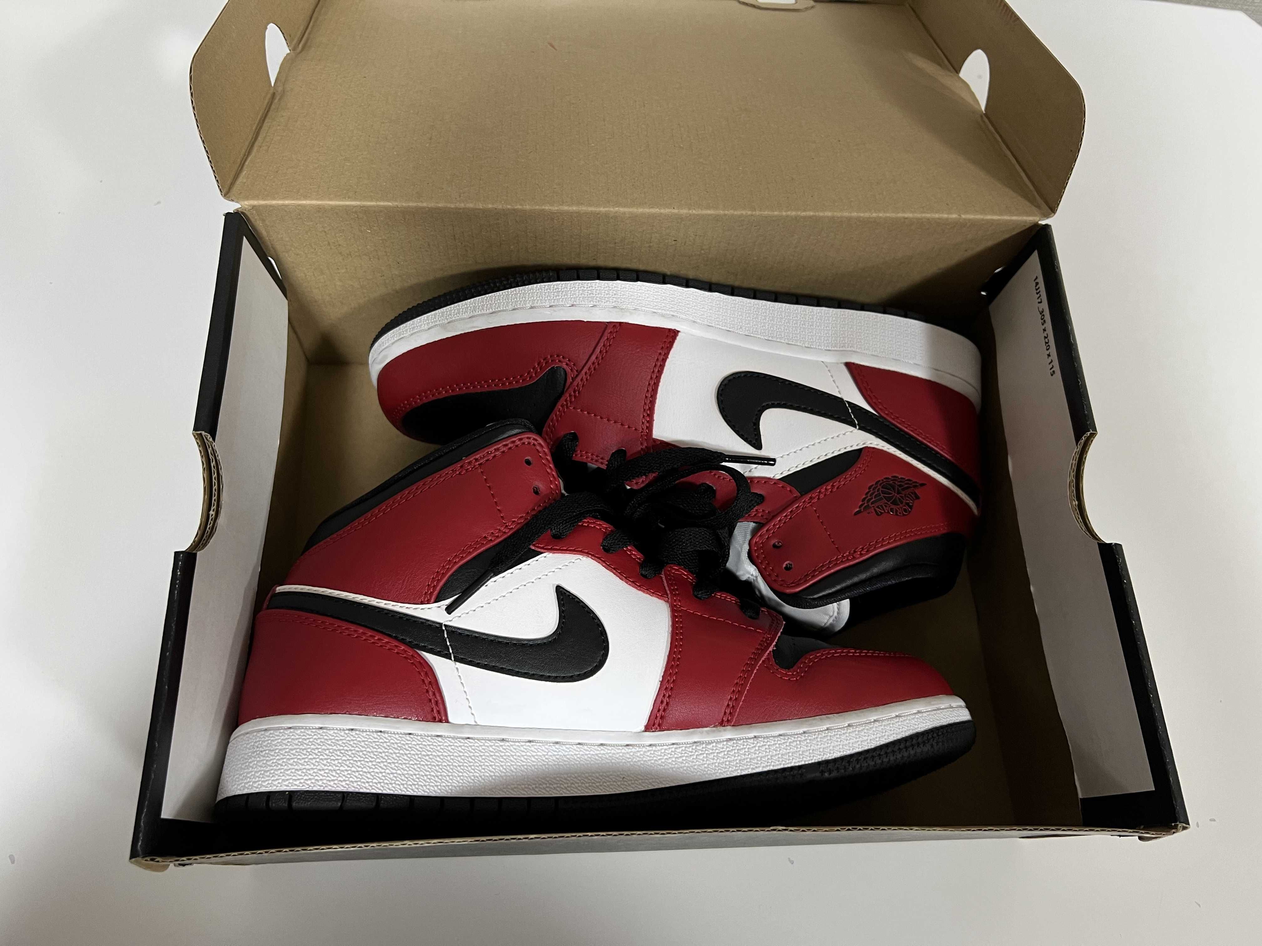 Nike GS Air Jordan 1 Mid "Black/Gym Red-White"