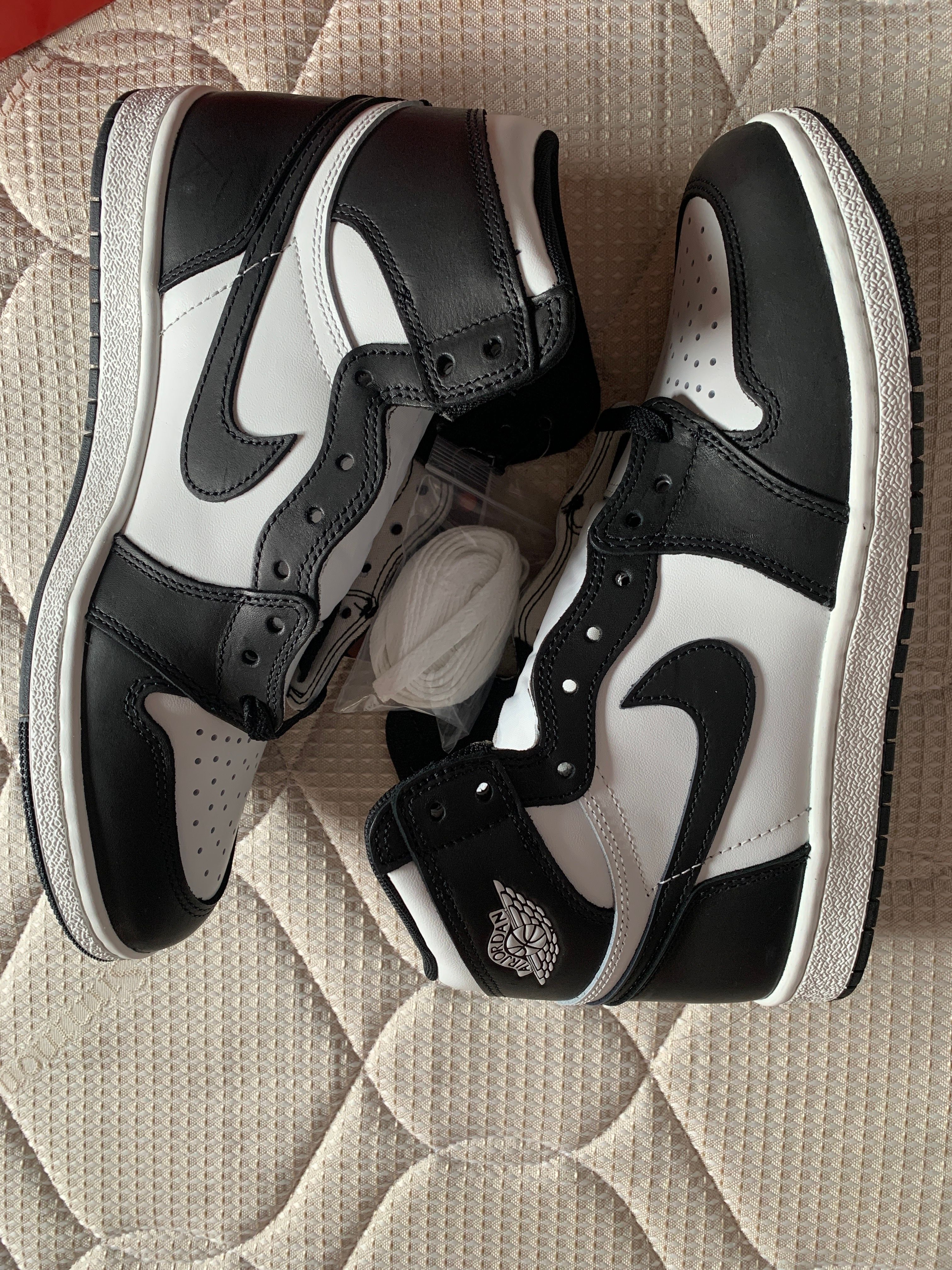 Nike Air Jordan 1 High '85 "Black/White"