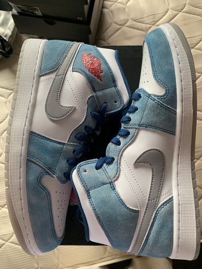 Nike Air Jordan 1 Mid SE "White/Hyper Royal/Red"