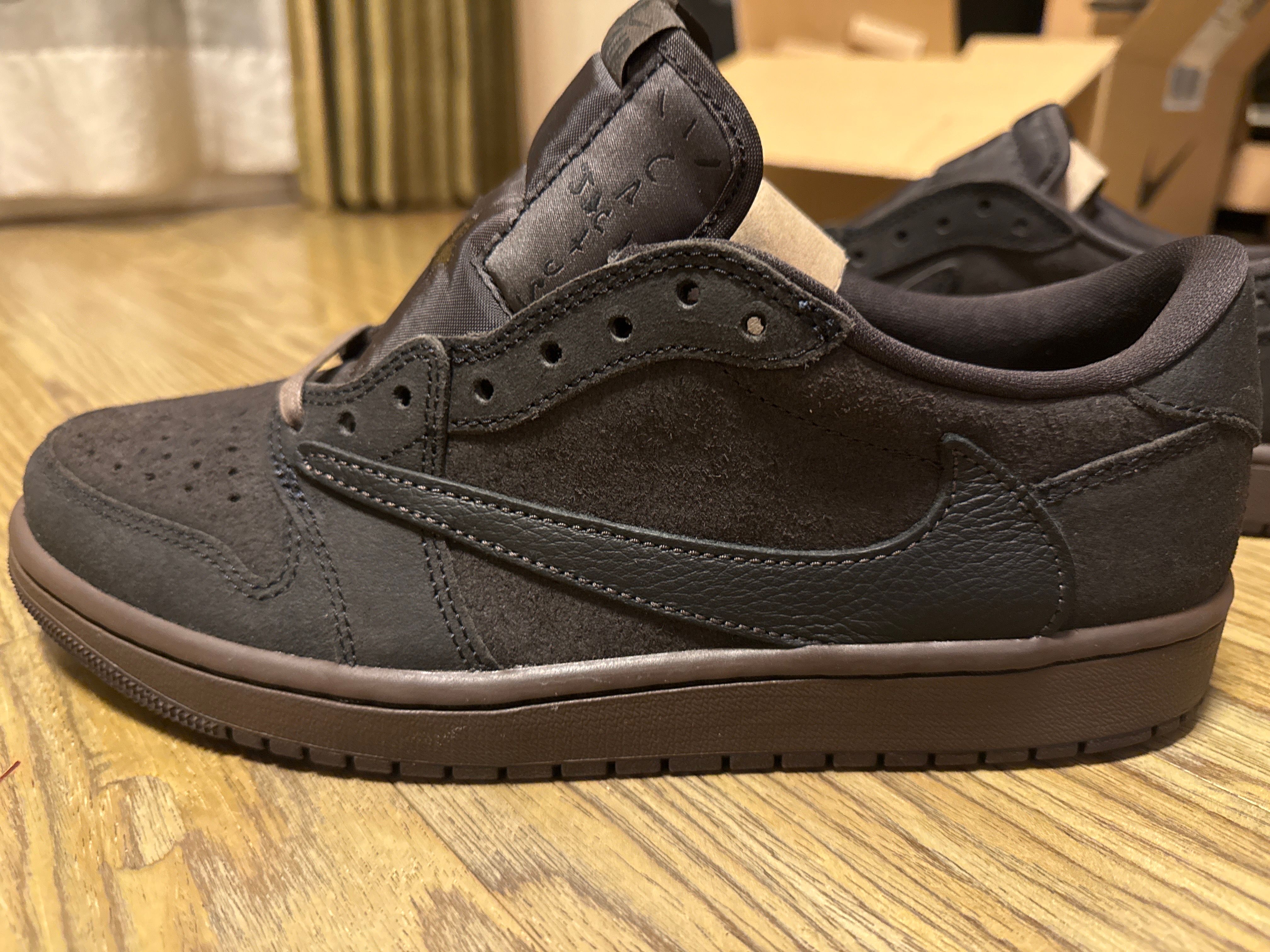 Travis Scott × Nike Air Jordan 1 Low OG SP "Velvet Brown and Dark Mocha"