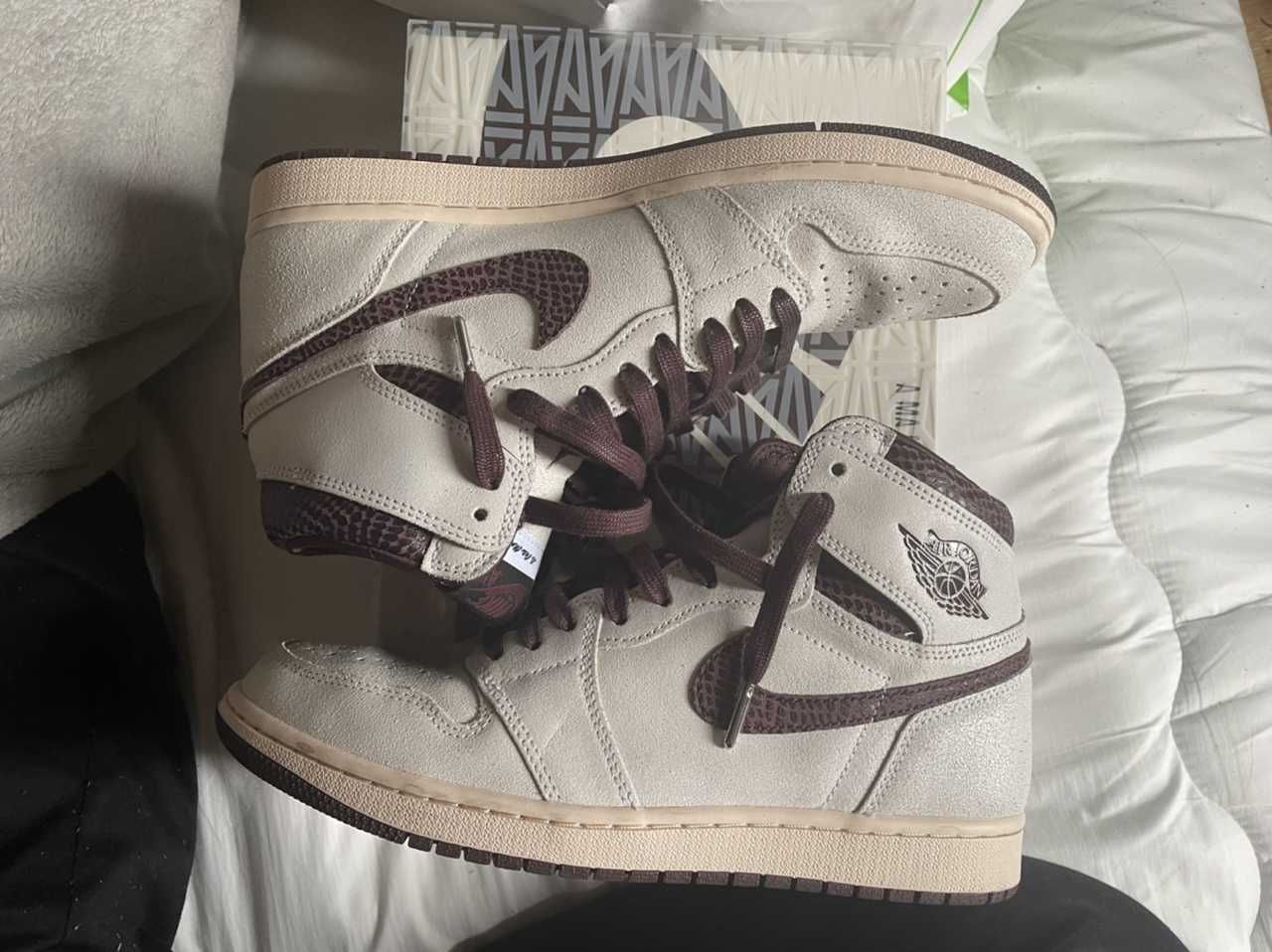 A Ma Maniere × Nike Air Jordan 1 Retro High OG "Sail and Burgundy"