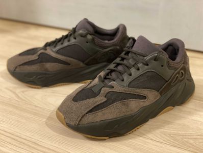 adidas YEEZY Boost 700 "Utility Black"