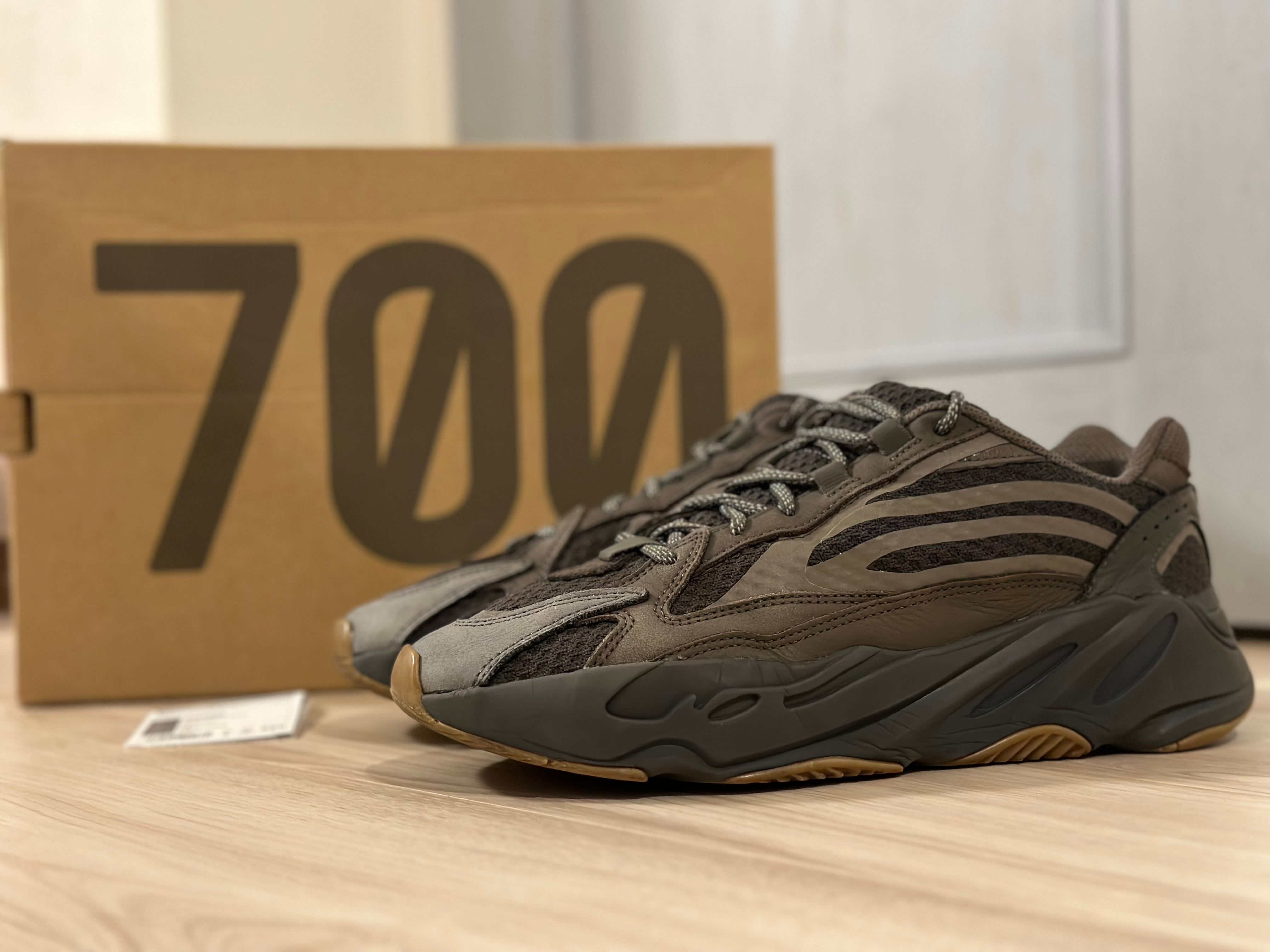 ADIDAS ORIGINALS YEEZY BOOST 700 V2 "GEODE"