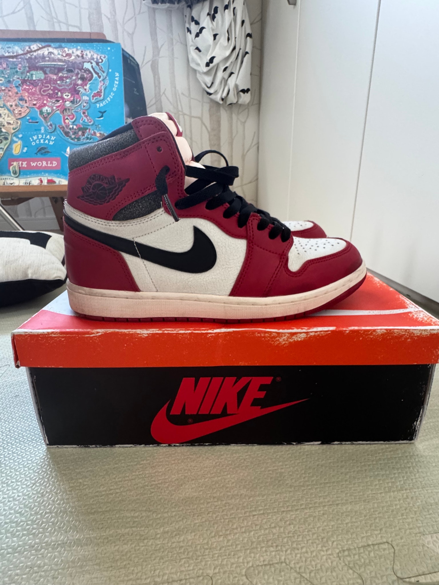Nike Air Jordan 1 High OG "Lost & Found/Chicago"
