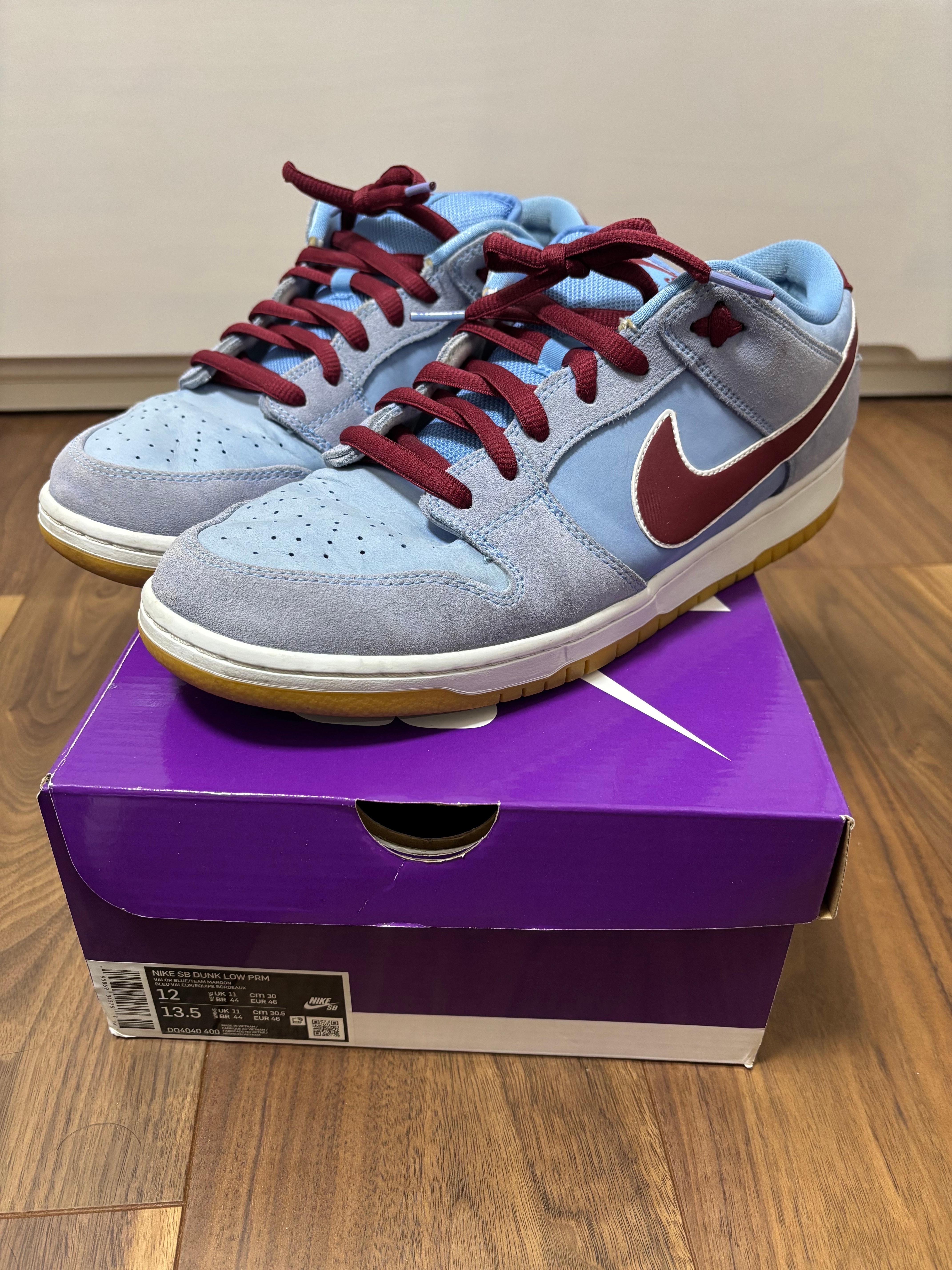 Nike SB Dunk Low Pro "Philadelphia Phillies/Valor Blue and Team Maroon"