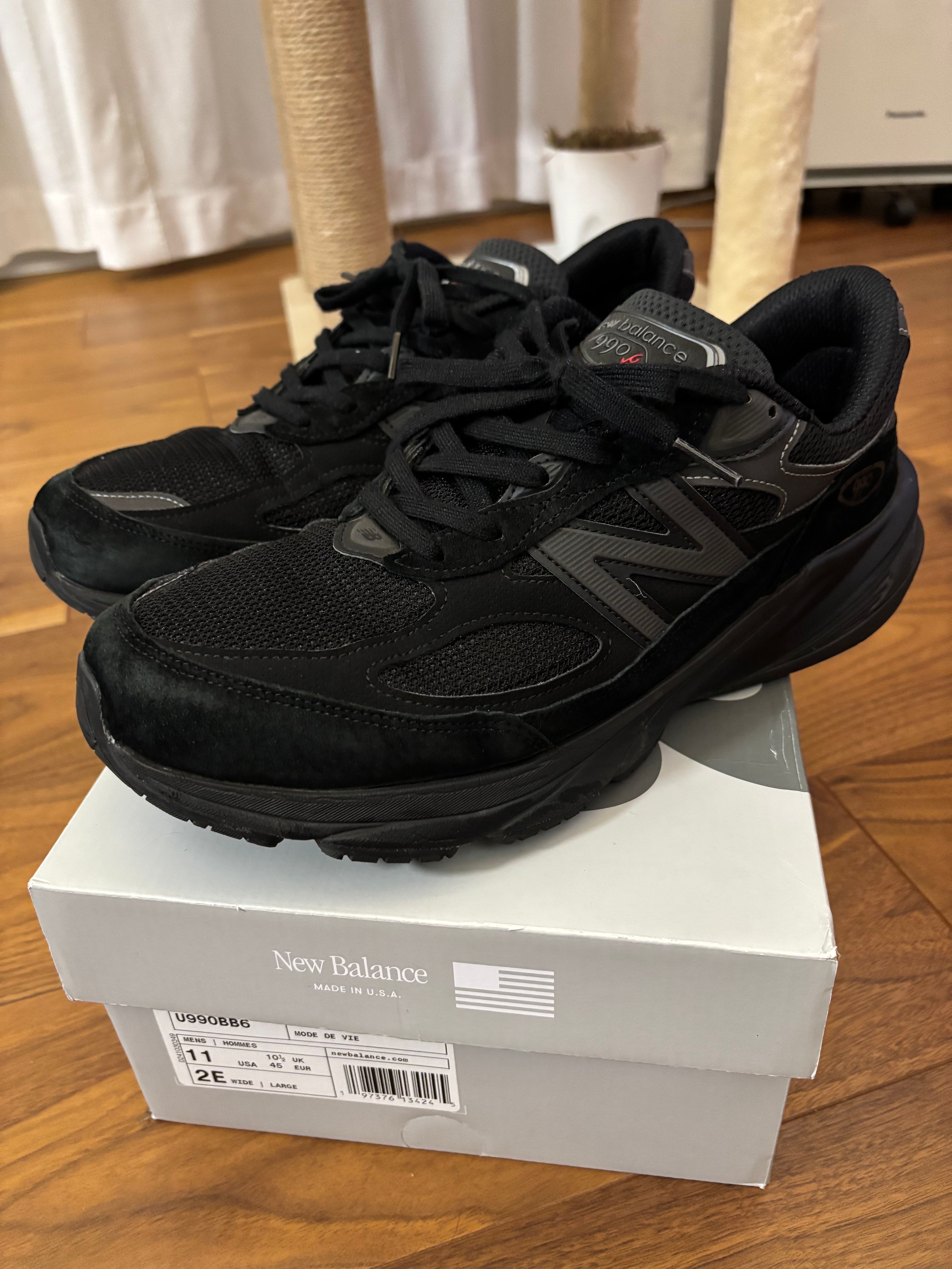 New Balance 990V6 "Triple Black"