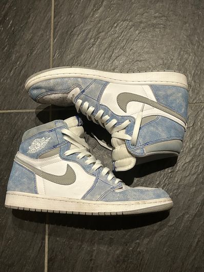 Nike Air Jordan 1 High OG "Hyper Royal"