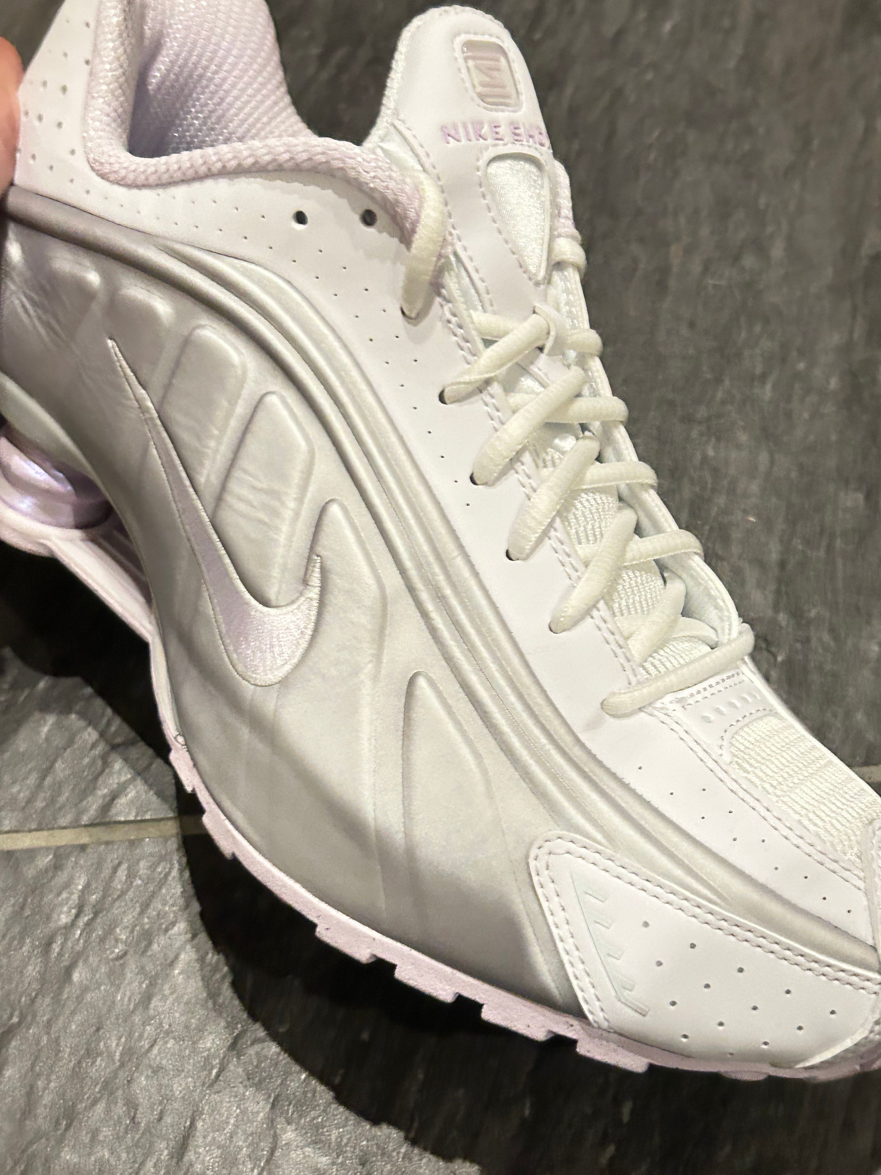 Nike Women's Shox R4 "White and Metallic Platinum"