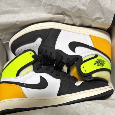 Nike Air Jordan 1 High OG "Volt Gold"