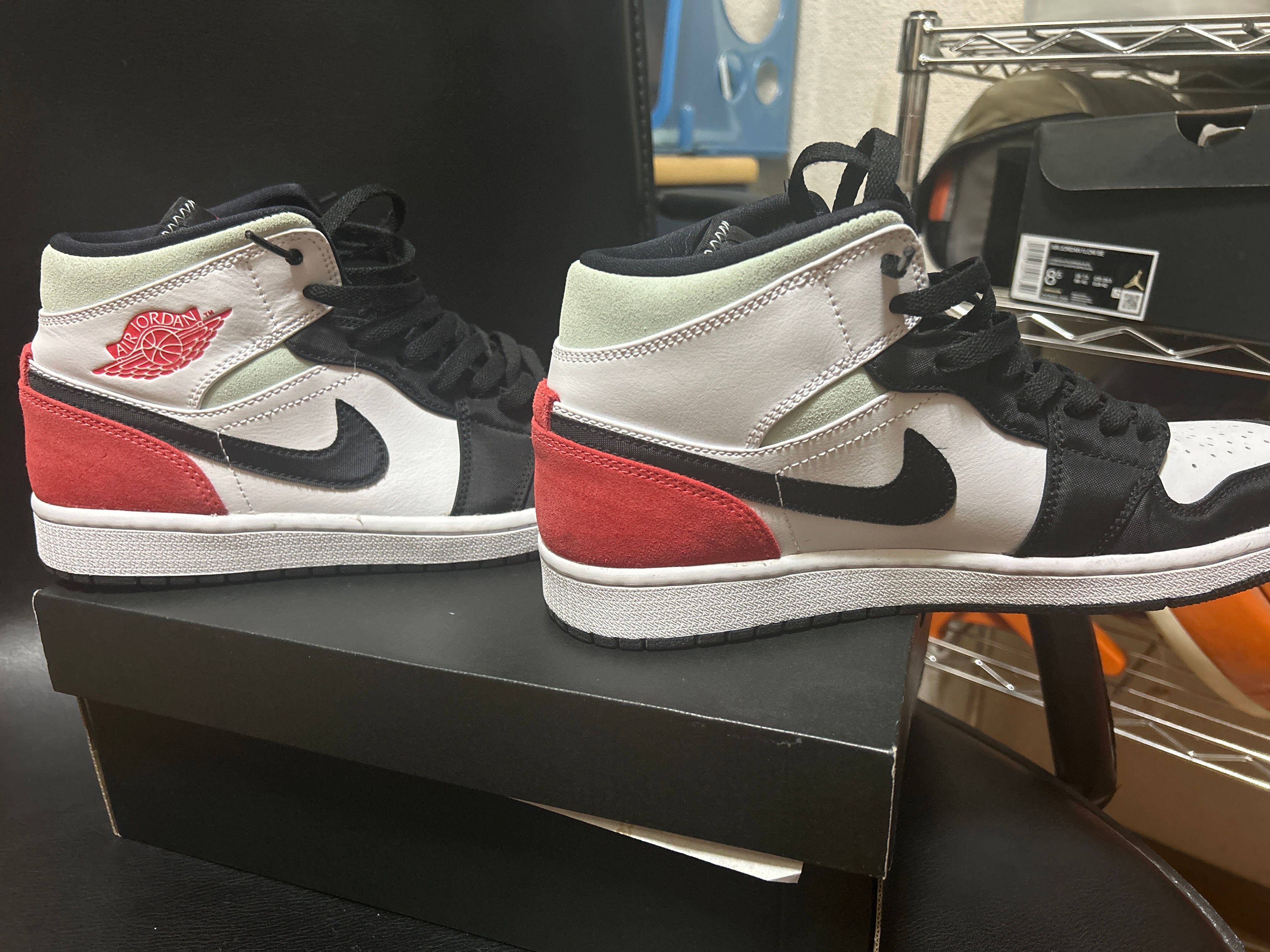 Nike Air Jordan 1 Mid SE "Black/Red/White"