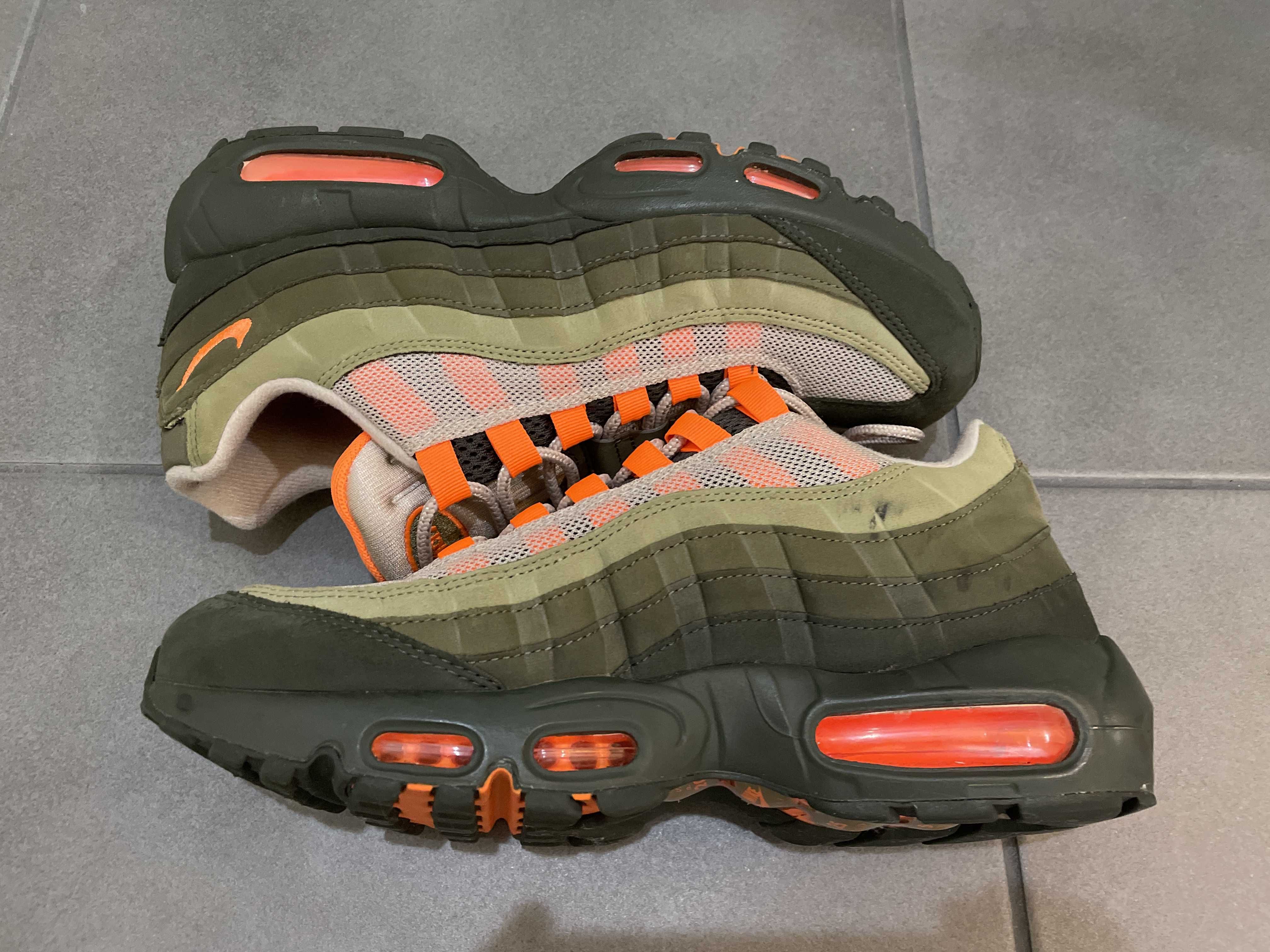 Nike Air Max 95 "String/Total Orange"