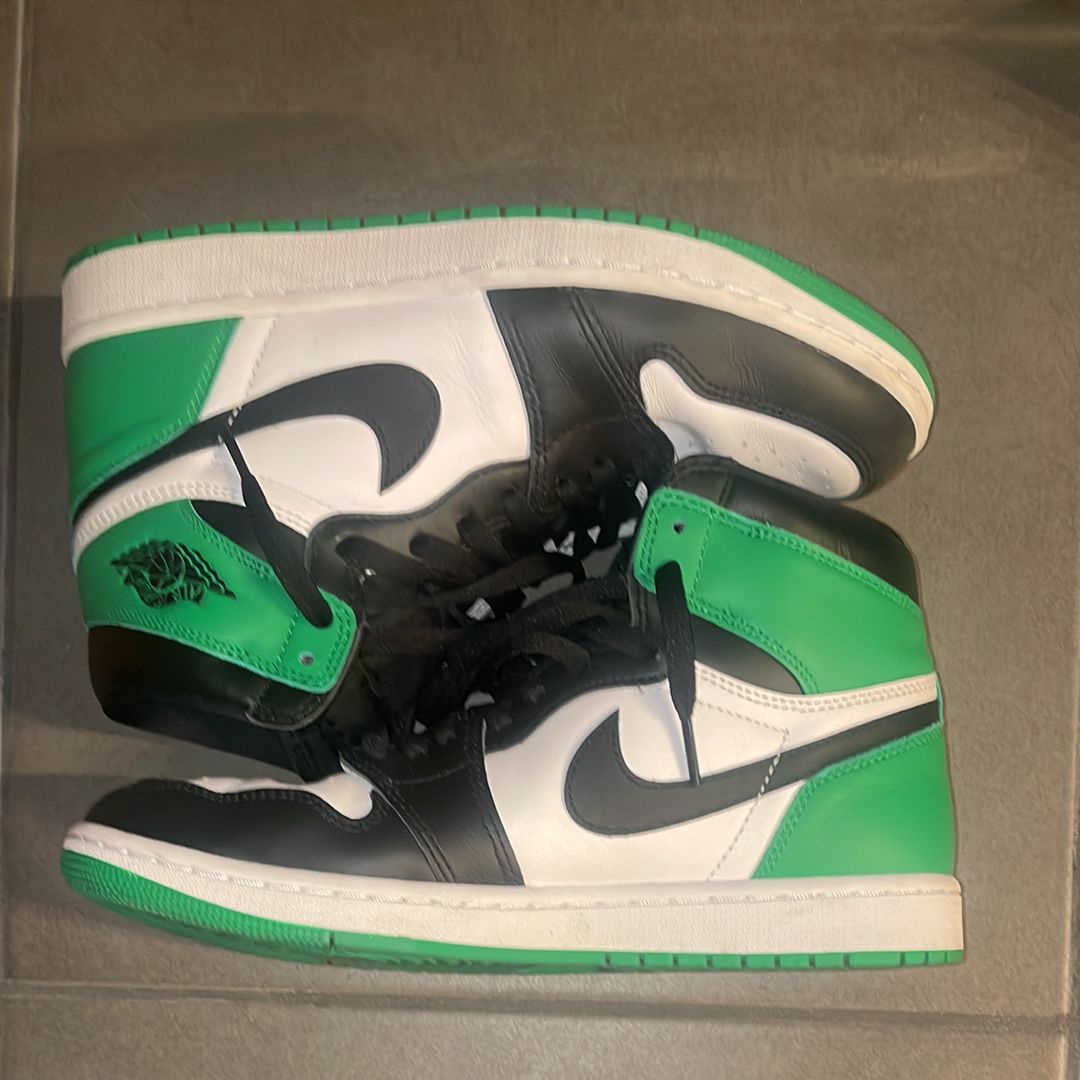 Nike Air Jordan 1 Retro High OG "Celtics/Black and Lucky Green" (2023)