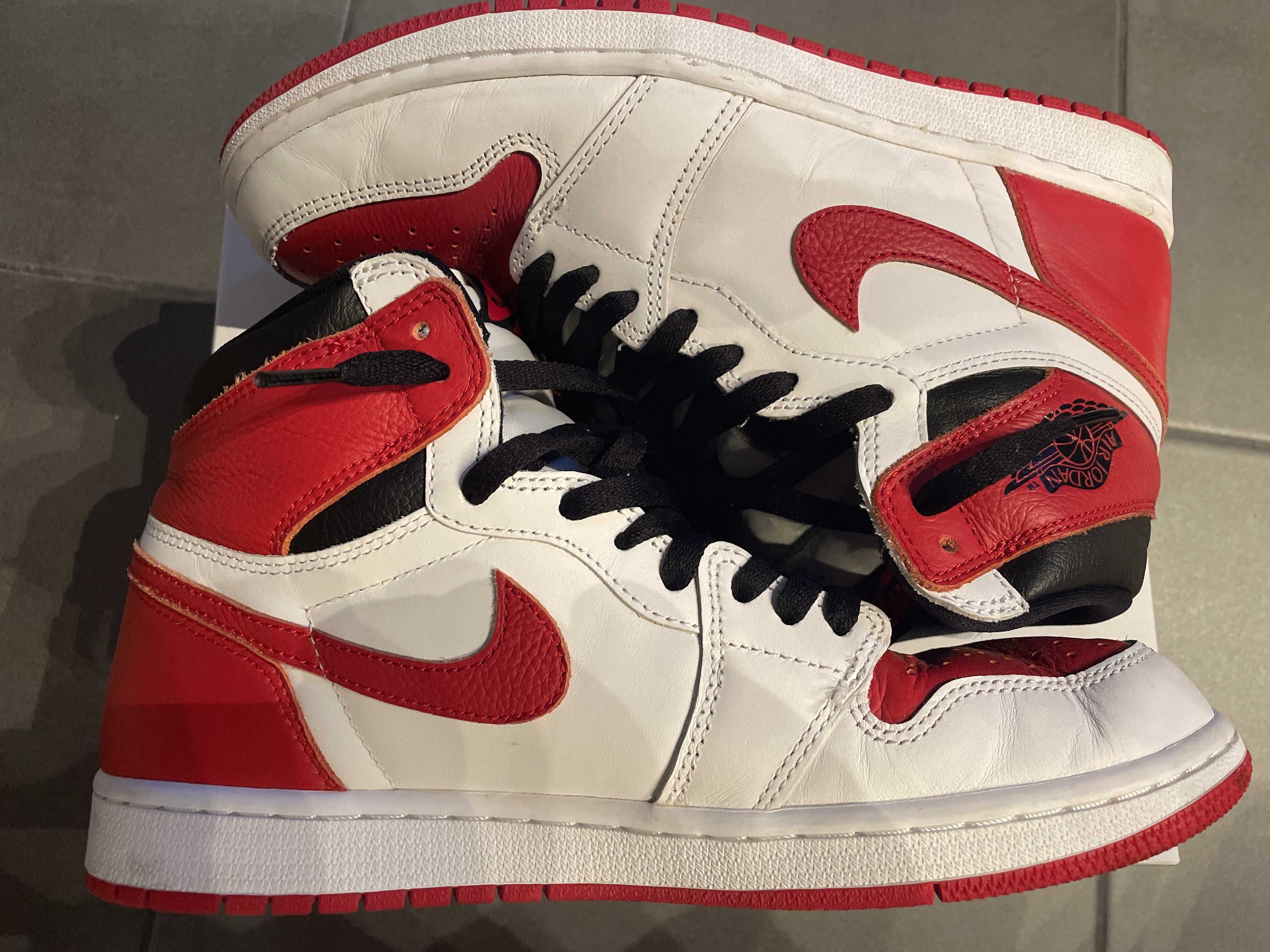 Nike Air Jordan 1 High OG "Heritage" 