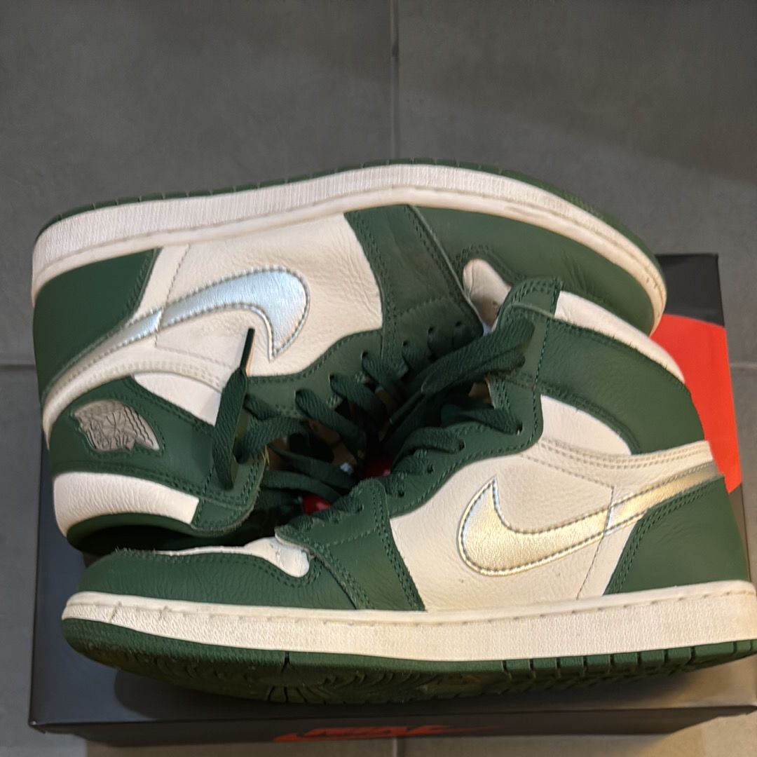 Nike Air Jordan 1 High Retro OG "Gorge Green"