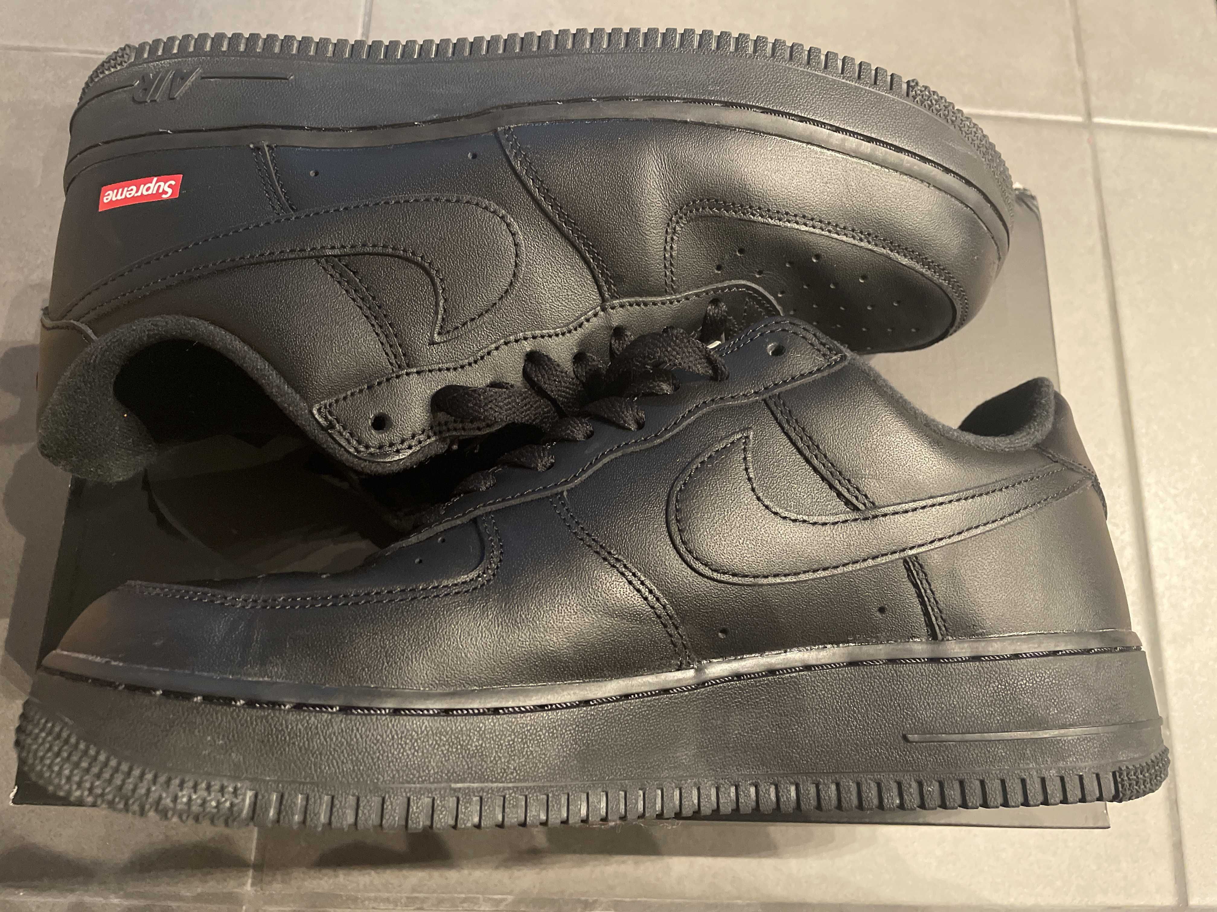 Supreme × Nike Air Force 1 Low "Black"