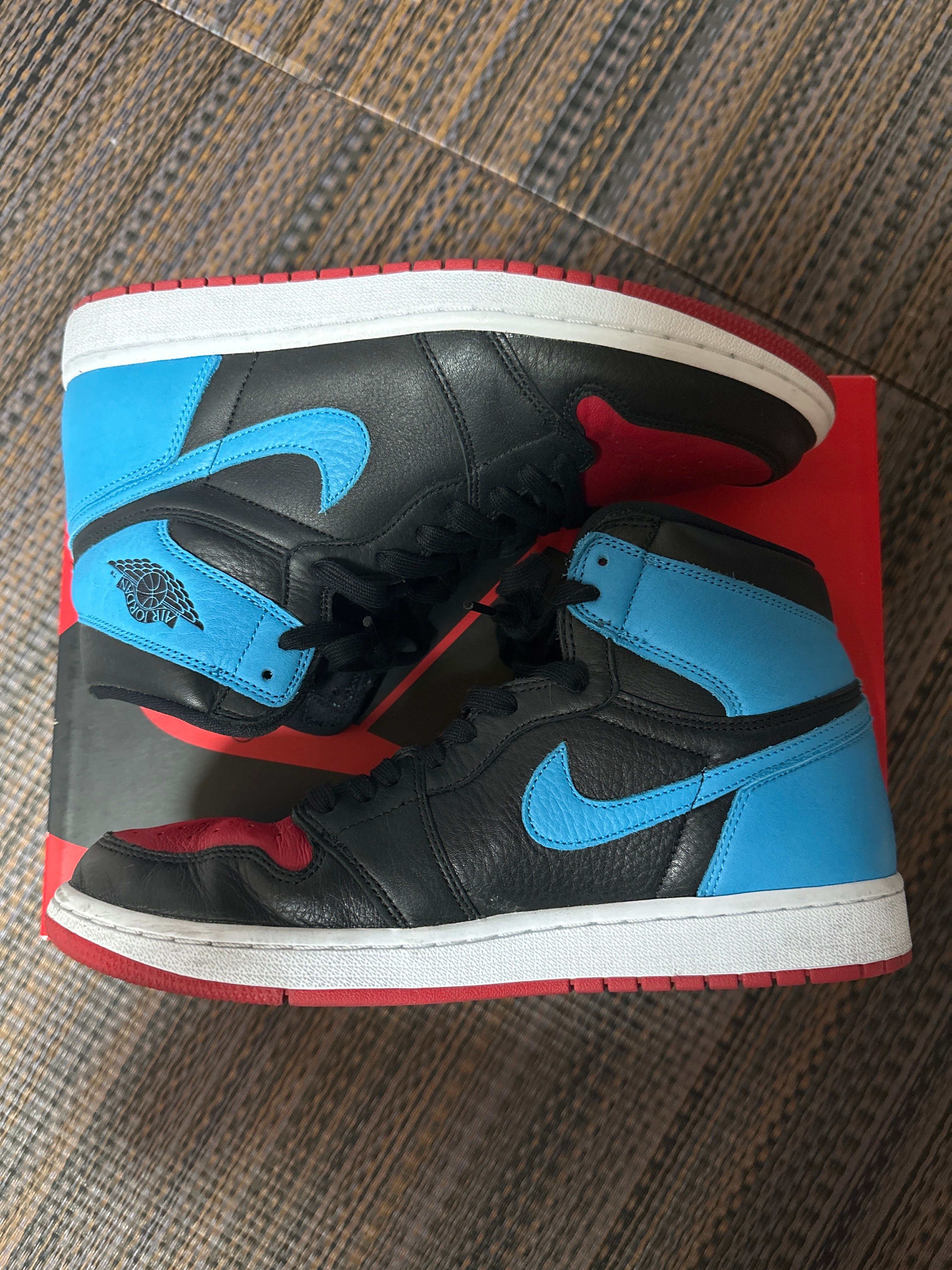 Nike Women's Air Jordan 1 High OG "UNC to Chicago"