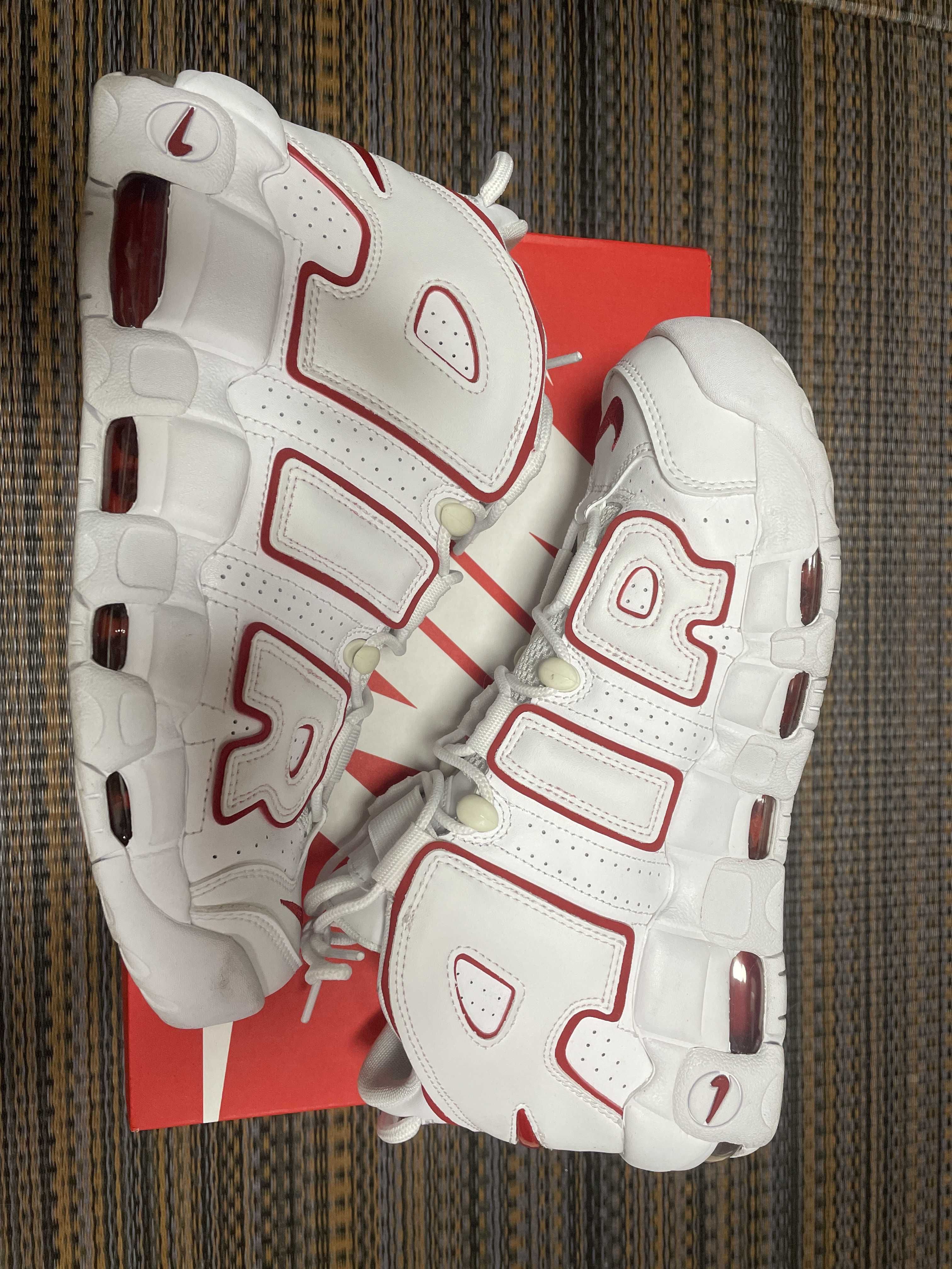 NIKE AIR MORE UPTEMPO "WHITE/VARSITY RED" (2021)