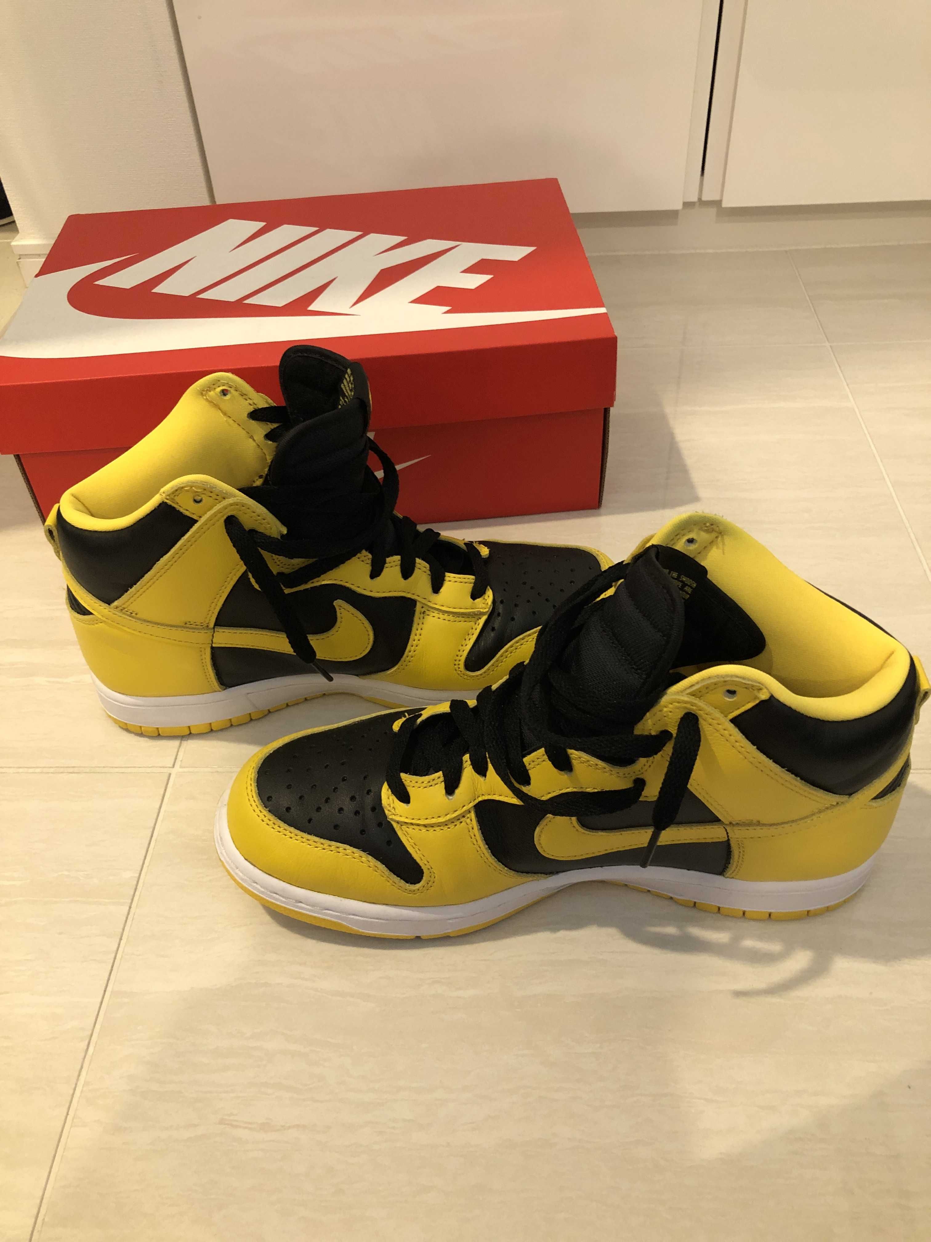 Nike Dunk High "Black/Varsity Maize"