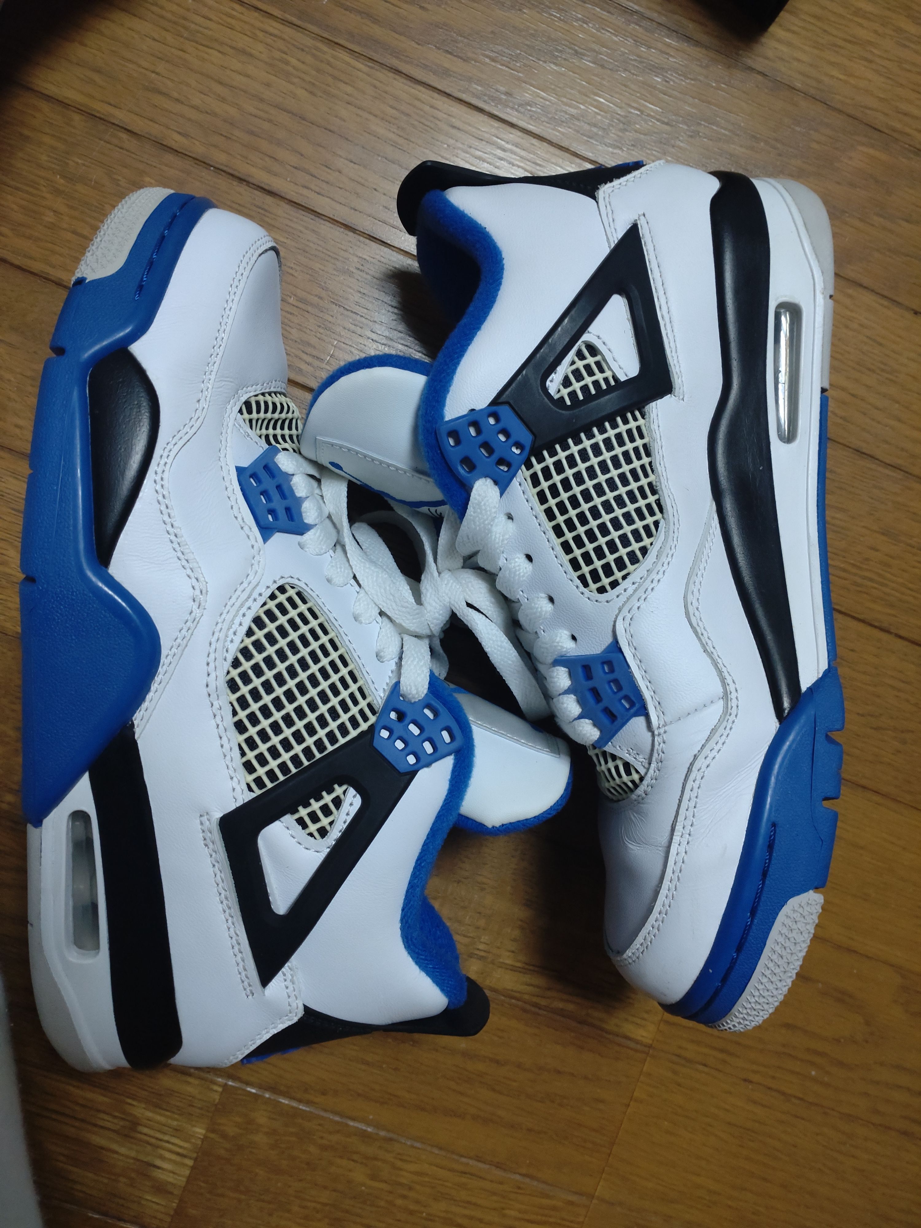 NIKE AIR JORDAN 4 RETRO "MOTORSPORTS" (2017)