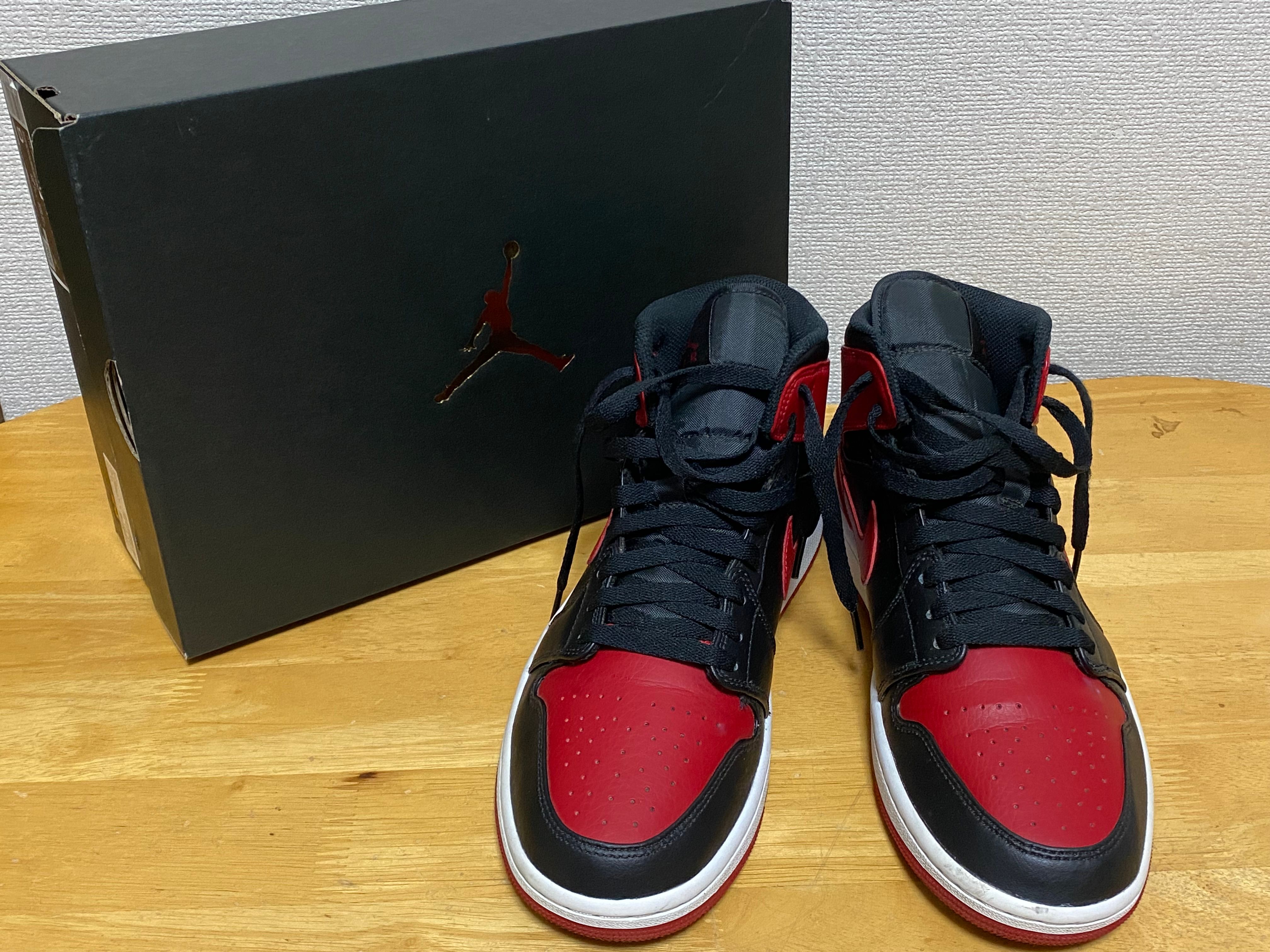 Nike Air Jordan 1 Mid "Bred"